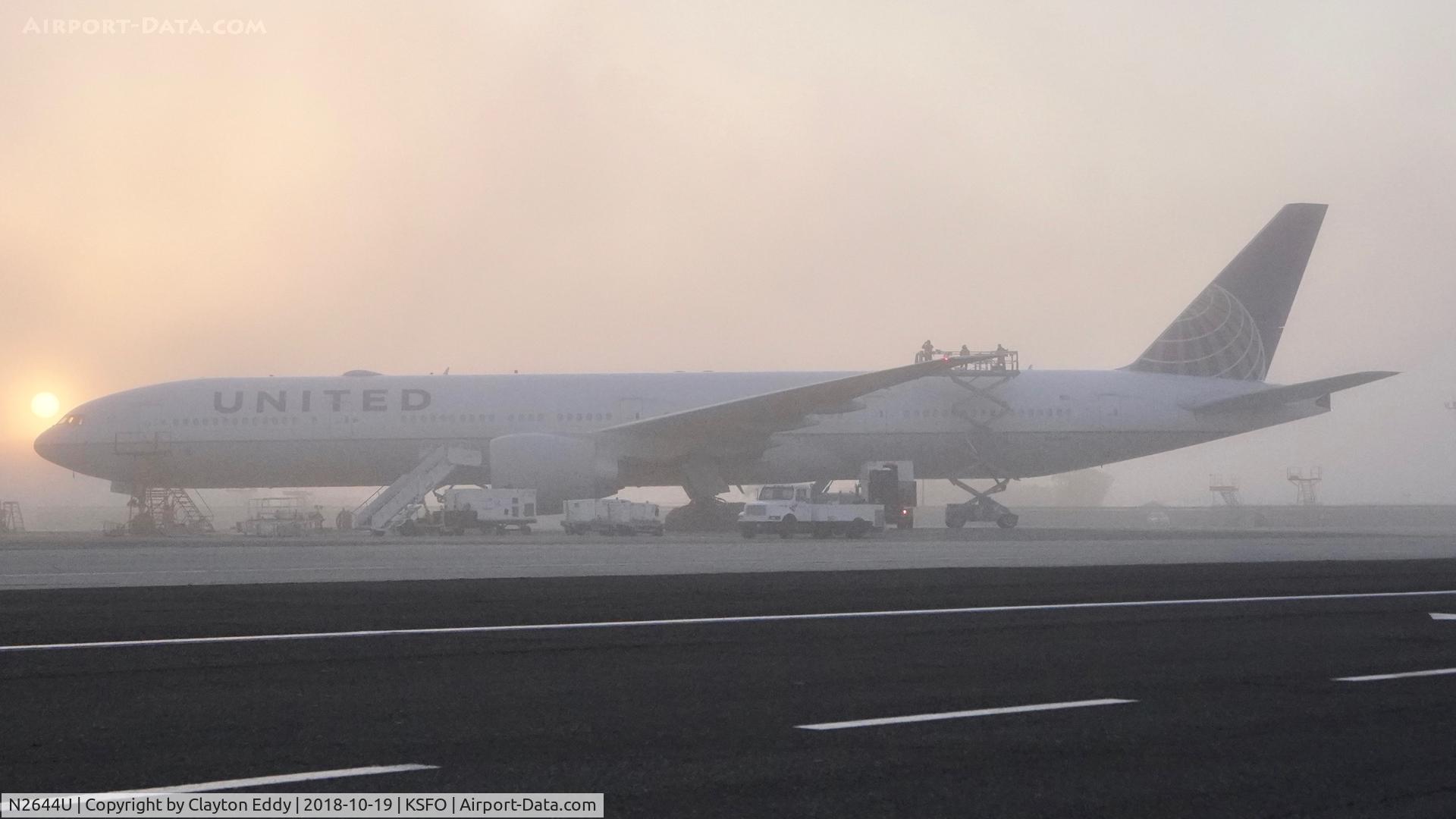 N2644U, 2017 Boeing 777-300/ER C/N 63724, Foggy morning SFO 2018.