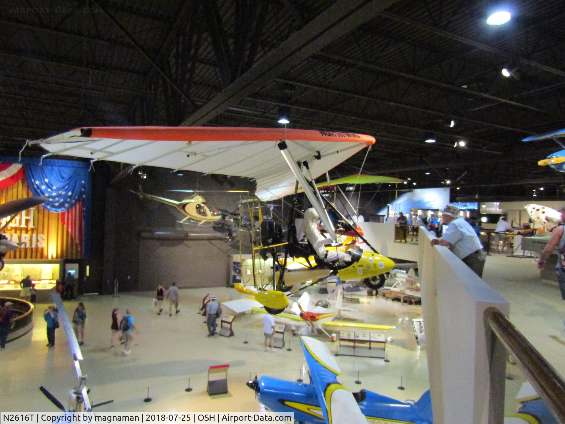 N2616T, 1995 Cosmos Phase II C/N JDOM04, at EAA museum