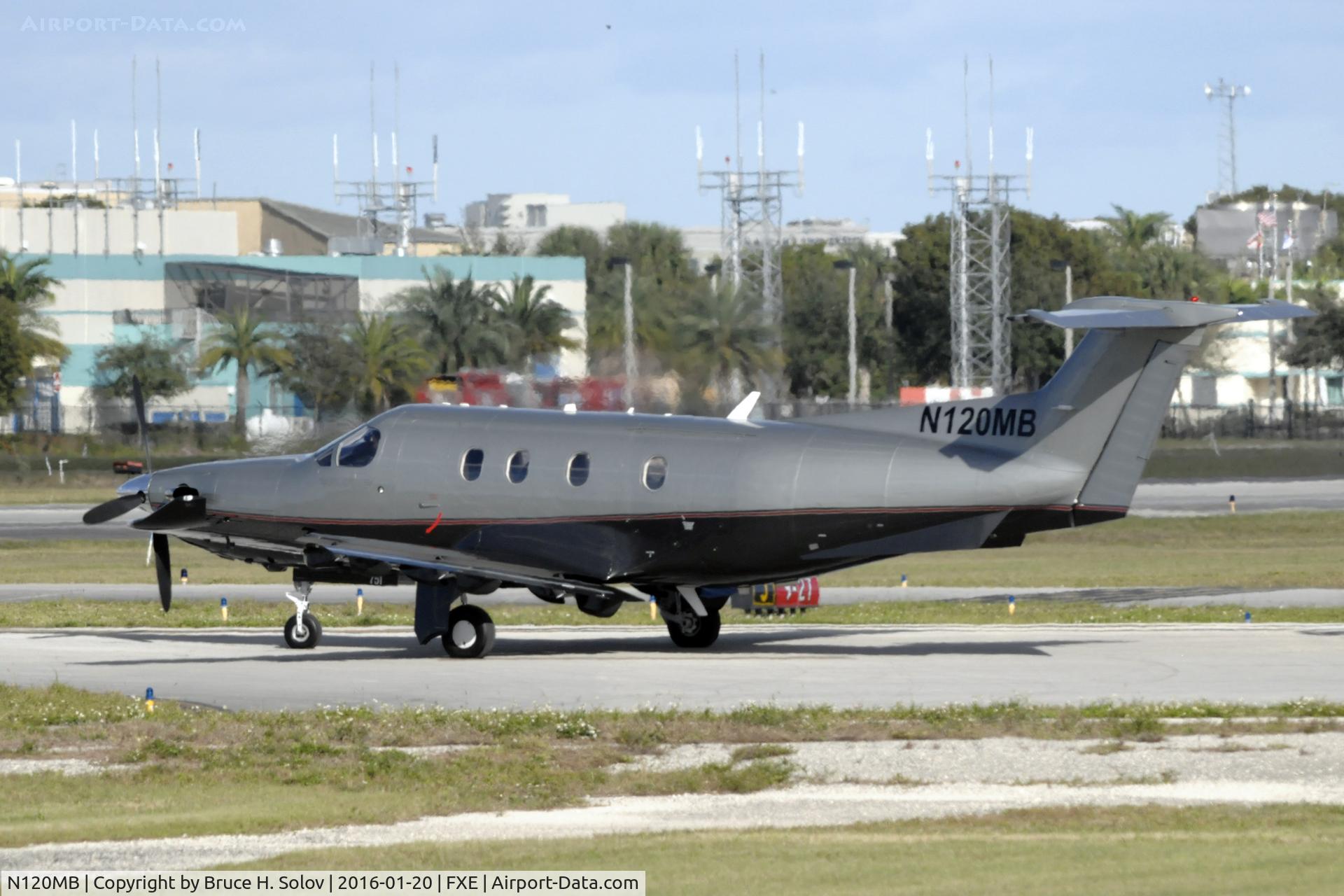 N120MB, 2006 Pilatus PC-12/47 C/N 751, awaiting departure from FXE
