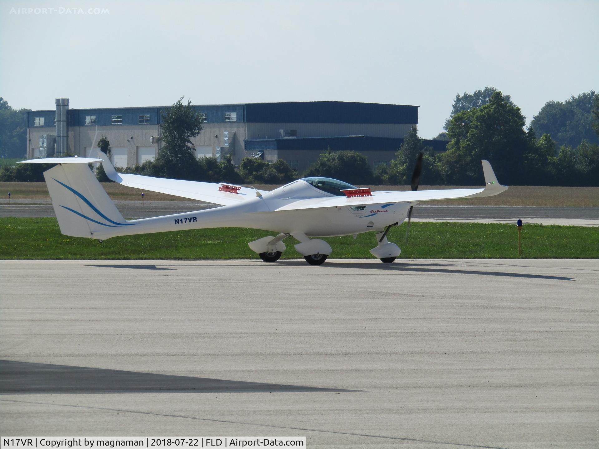 N17VR, 2016 Distar CZ A S DF 13/15 Sundancer C/N 142/13 DF, at fond du lac - EAA week