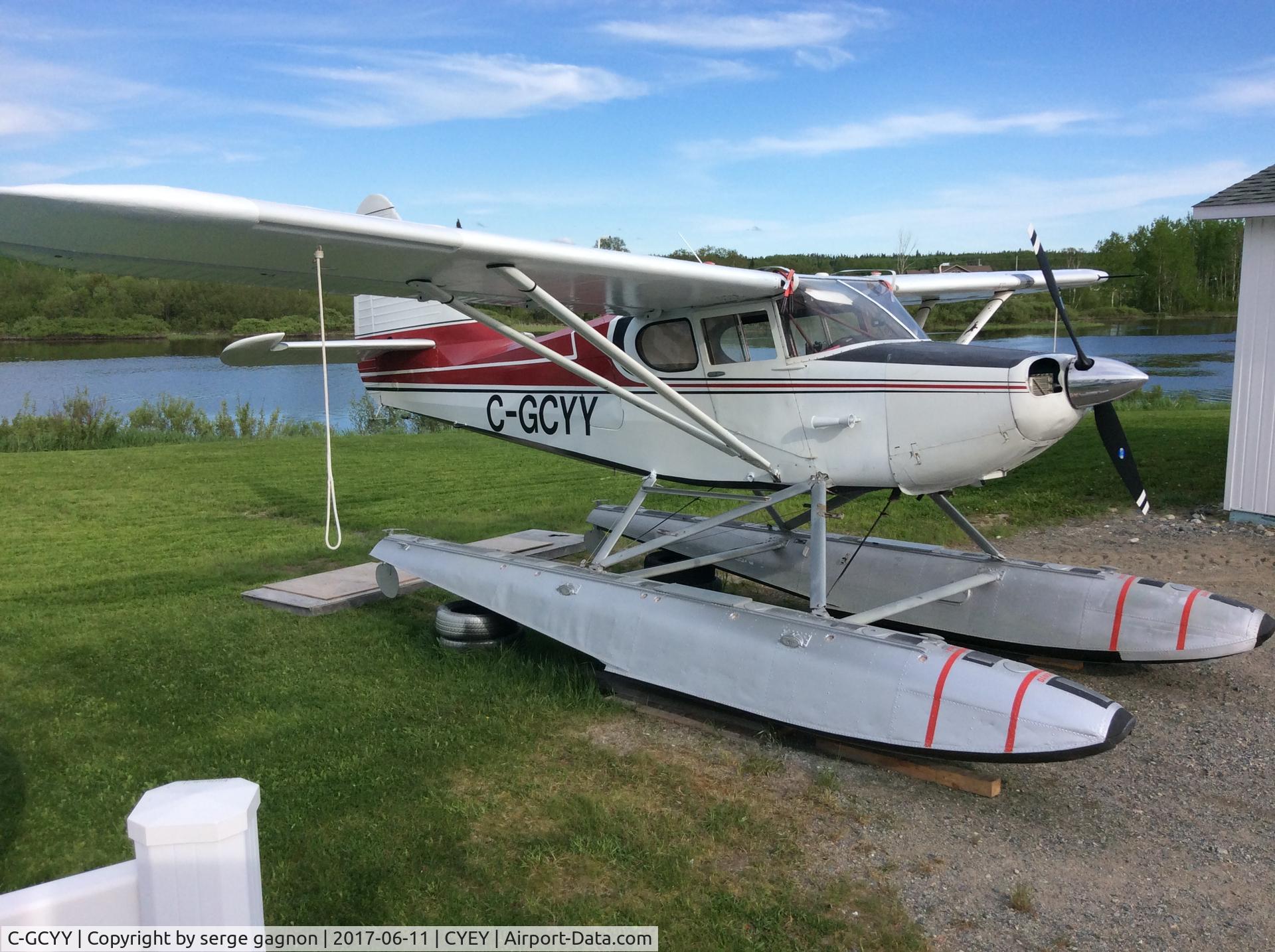 C-GCYY, 1949 Stinson 108-3 Voyager C/N 108-5165, C-GCYY New paint!