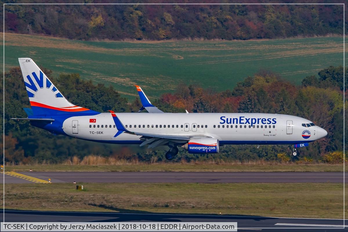 TC-SEK, 2015 Boeing 737-8HC C/N 61172, Boeing 737-8HC