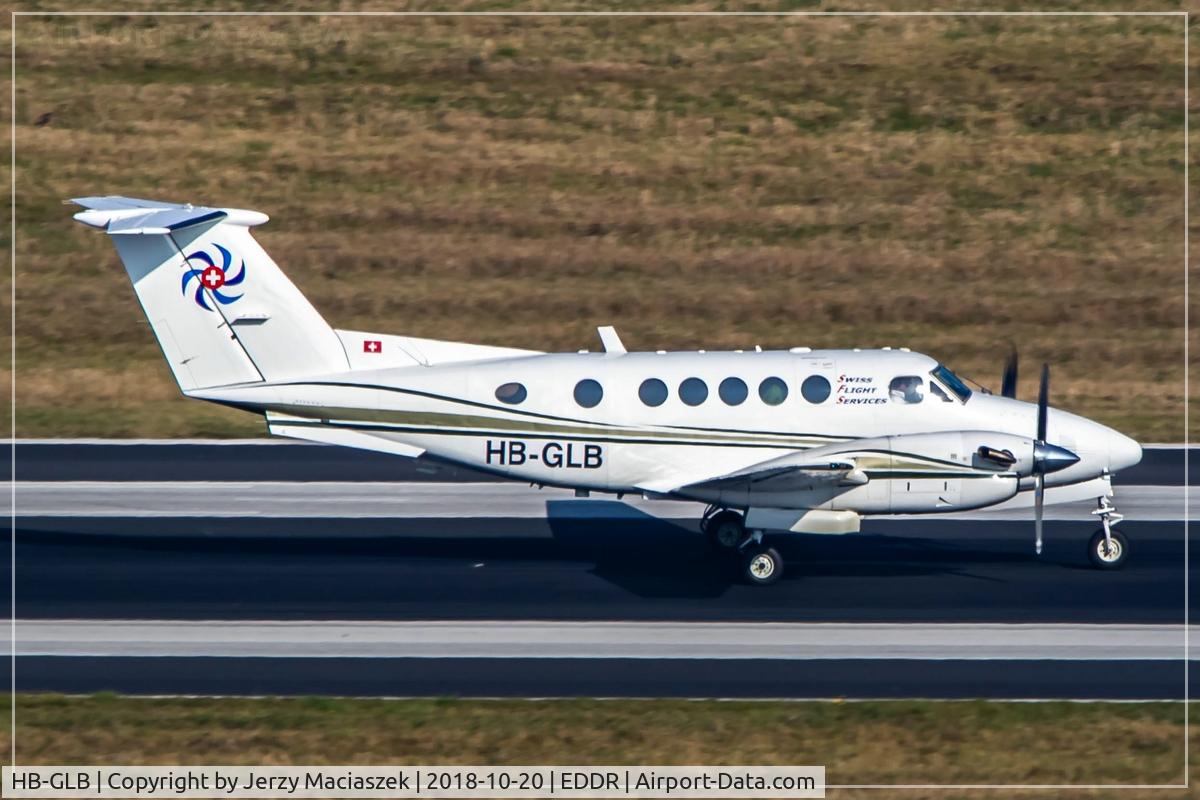 HB-GLB, 1981 Beech B200 King Air C/N BB-879, Beech B200