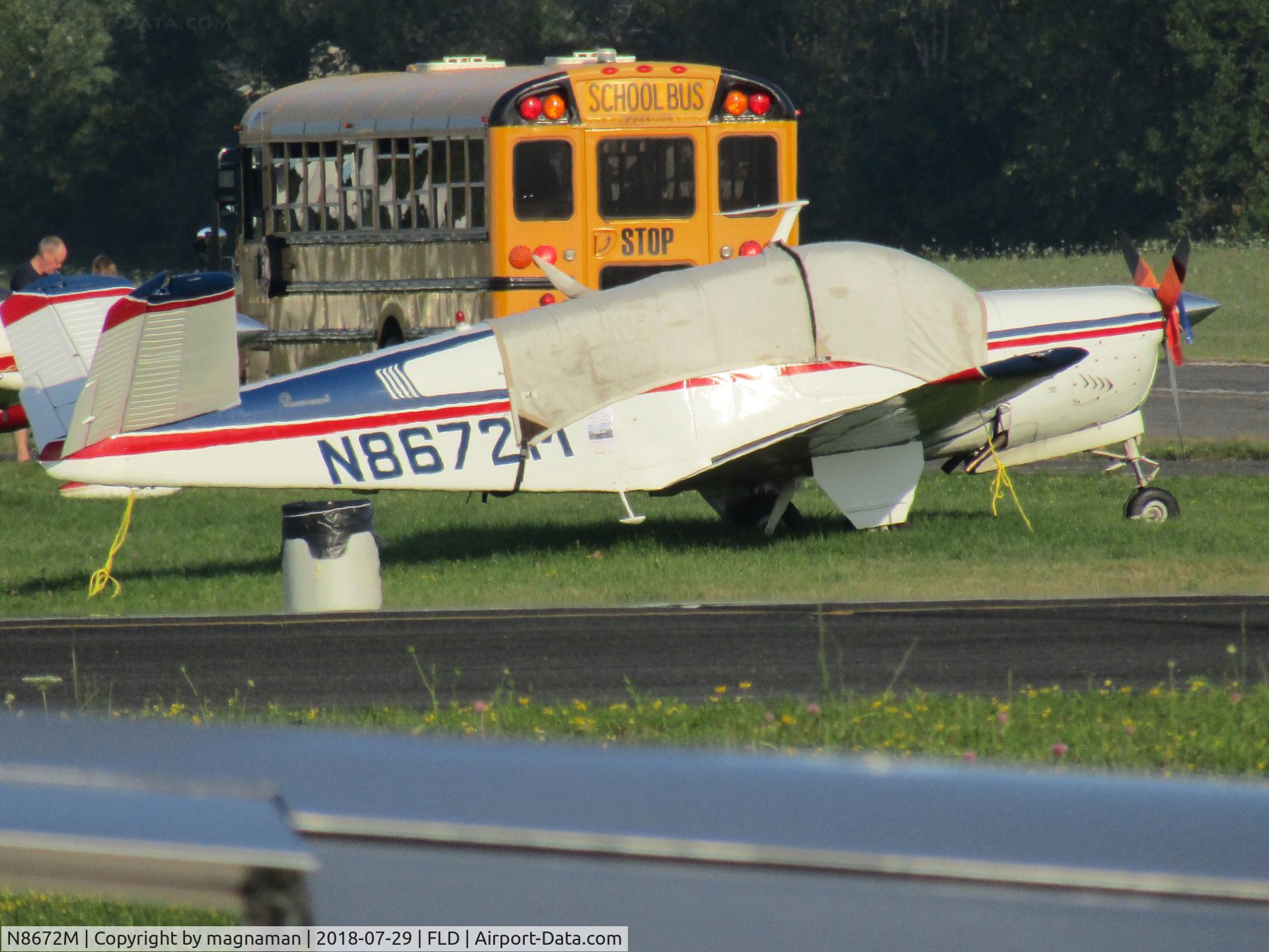 N8672M, 1963 Beech P35 Bonanza C/N D-7266, at fond du lac