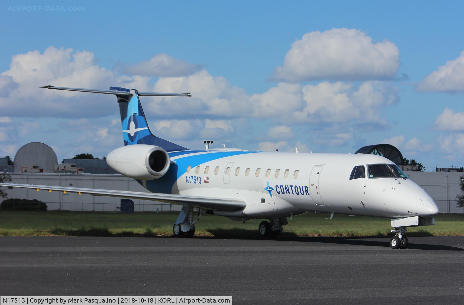 N17513, 2000 Embraer ERJ-135LR (EMB-135LR) C/N 145292, EMB-135LR