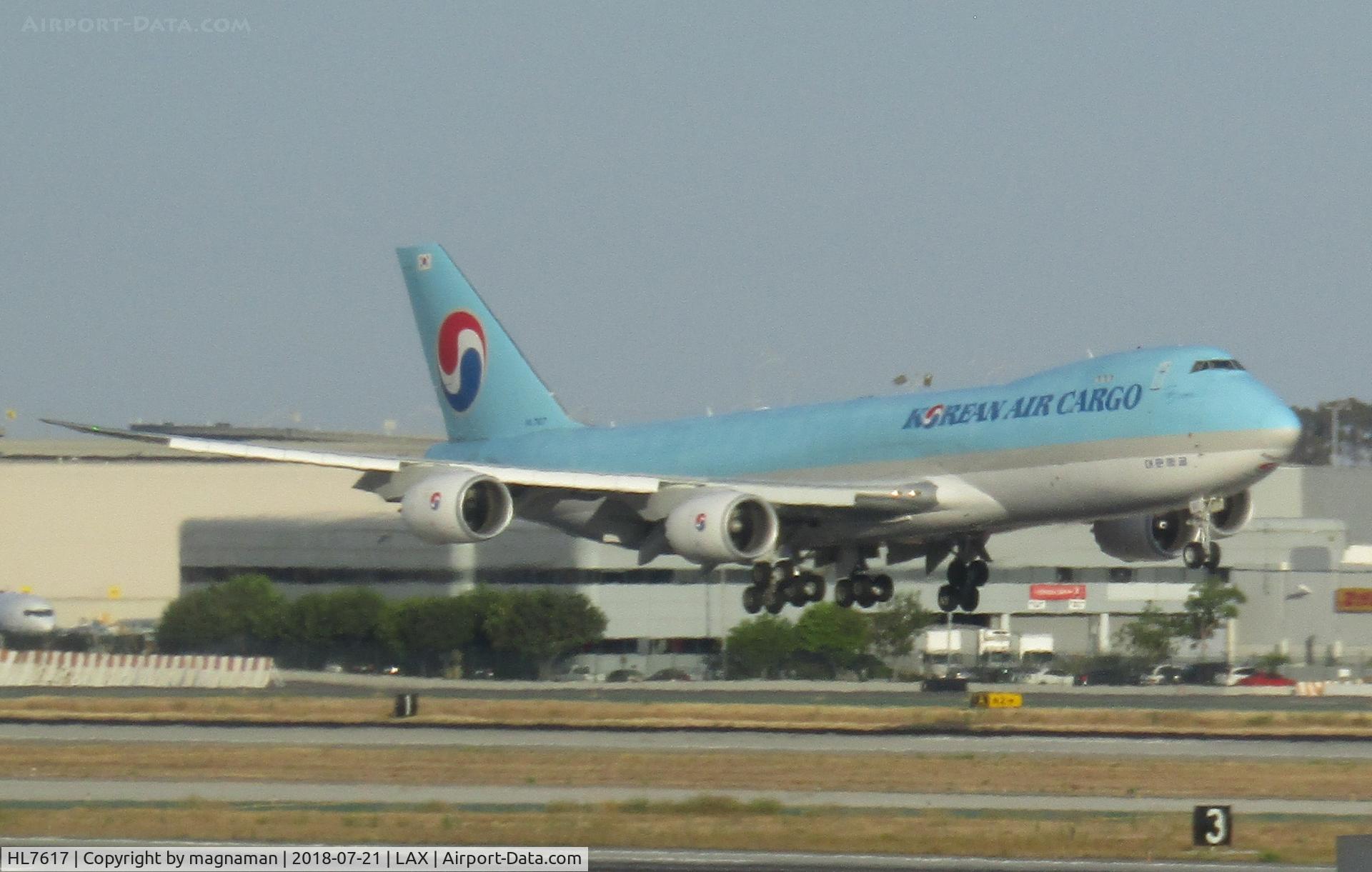 HL7617, 2013 Boeing 747-8B5F C/N 37654, about to land at LA