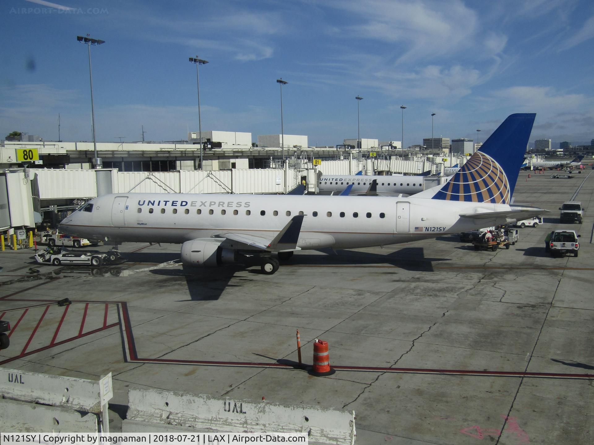 N121SY, 2014 Embraer 175LR (ERJ-170-200LR) C/N 17000430, lots of these around LAX