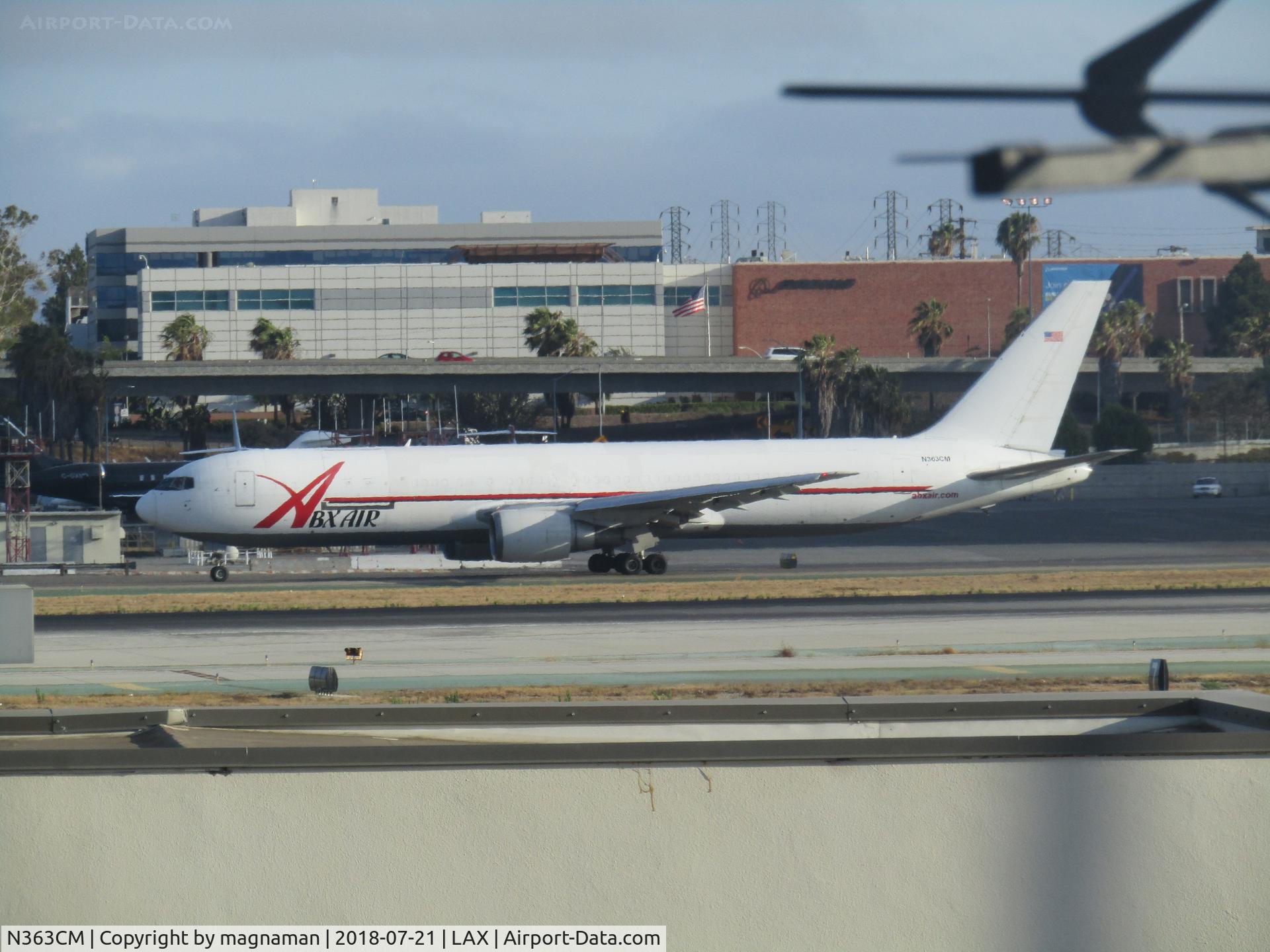 N363CM, 1990 Boeing 767-338 C/N 24853, taxying along at LAX