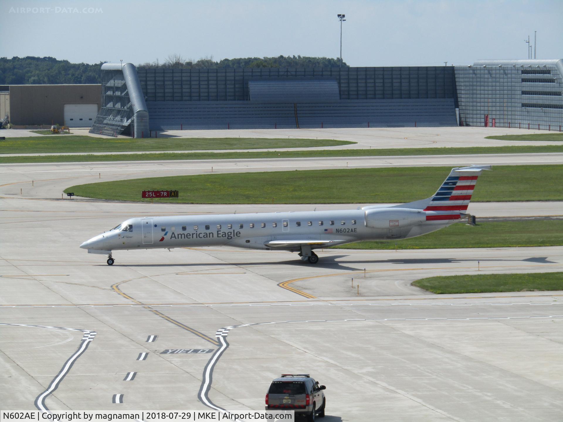 N602AE, 1998 Embraer ERJ-145LR (EMB-145LR) C/N 145048, just landed at milwaukee