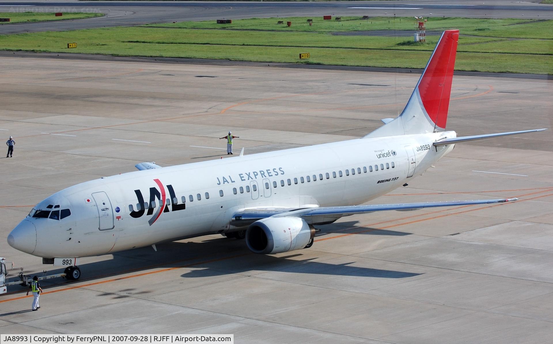 JA8993, 1996 Boeing 737-446 C/N 28087, JAL B734 pushed-back.