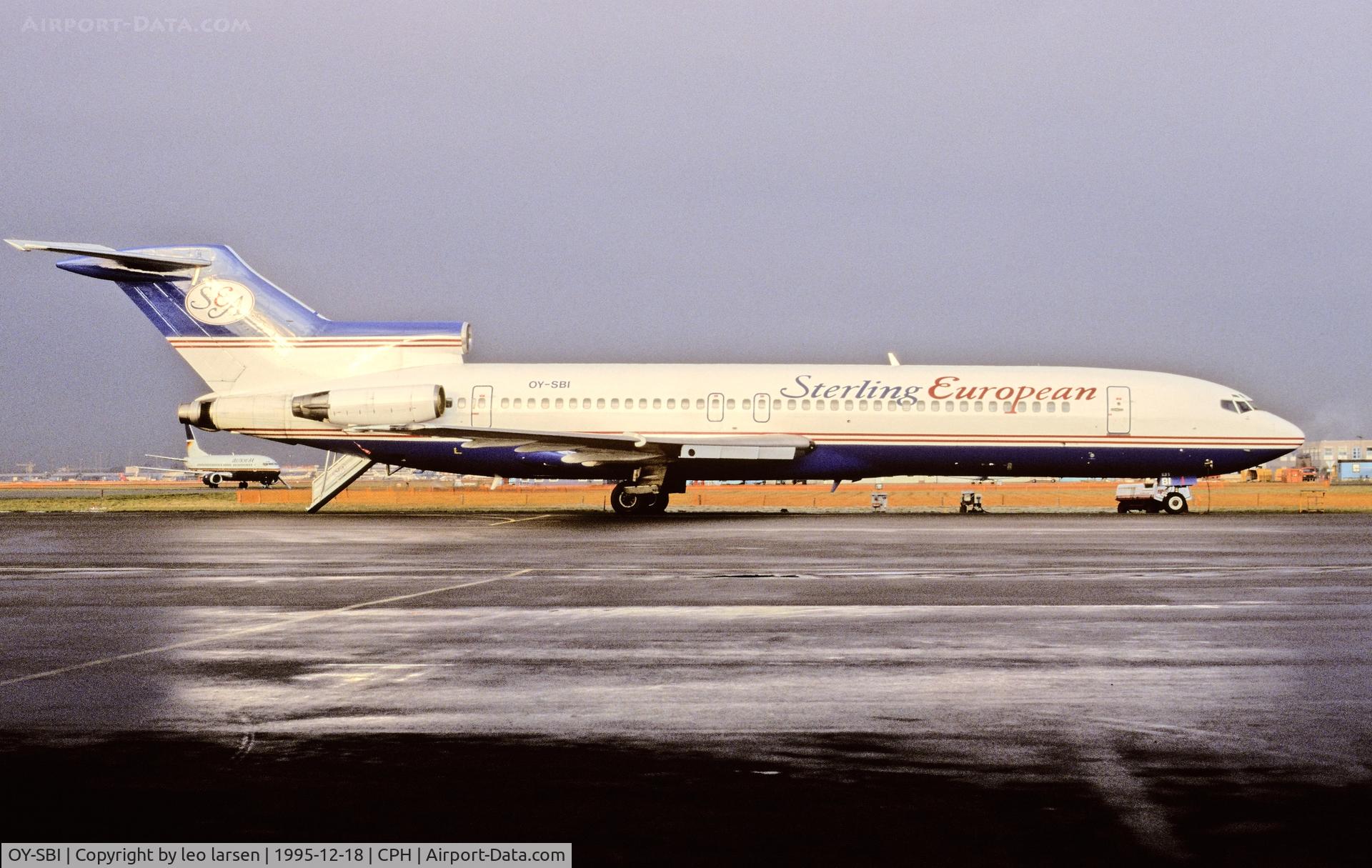 OY-SBI, 1983 Boeing 727-270 C/N 23052, Copenhagen 18.12.1995