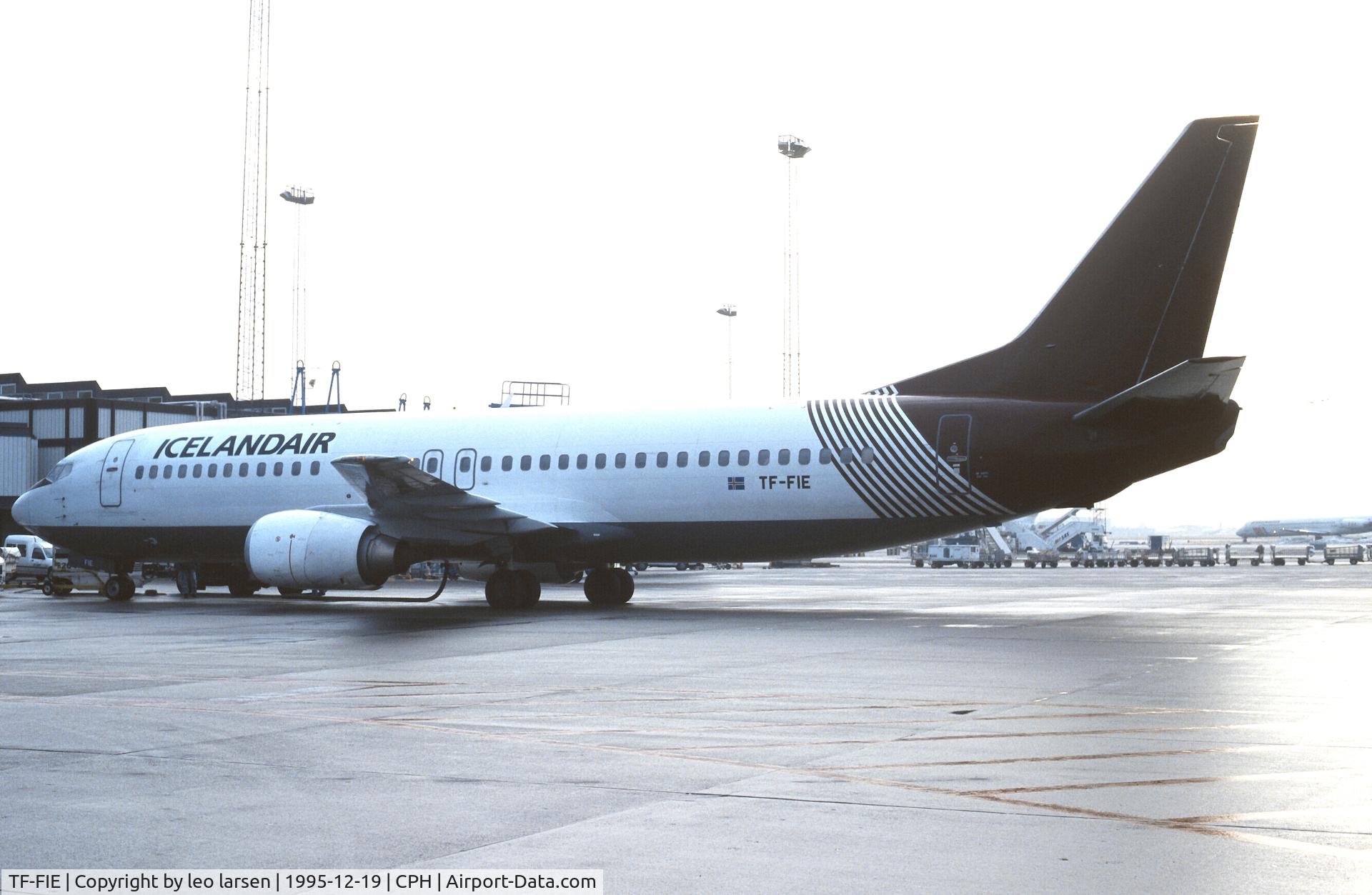 TF-FIE, 1990 Boeing 737-4S3 C/N 24795, Copenhagen 19.12.1995