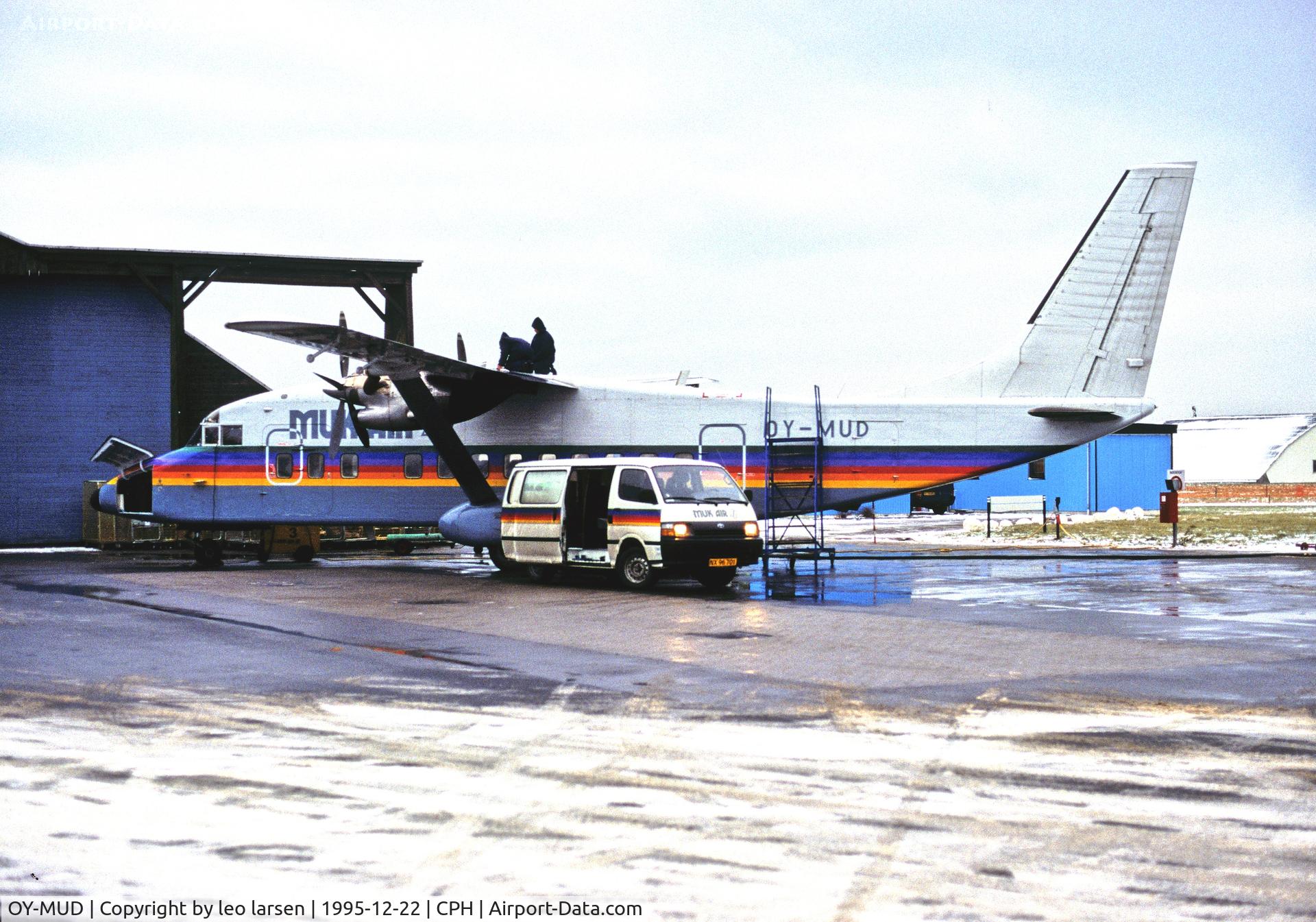 OY-MUD, 1986 Short 360-200 C/N SH.3692, Copenhagen 22.12.1995