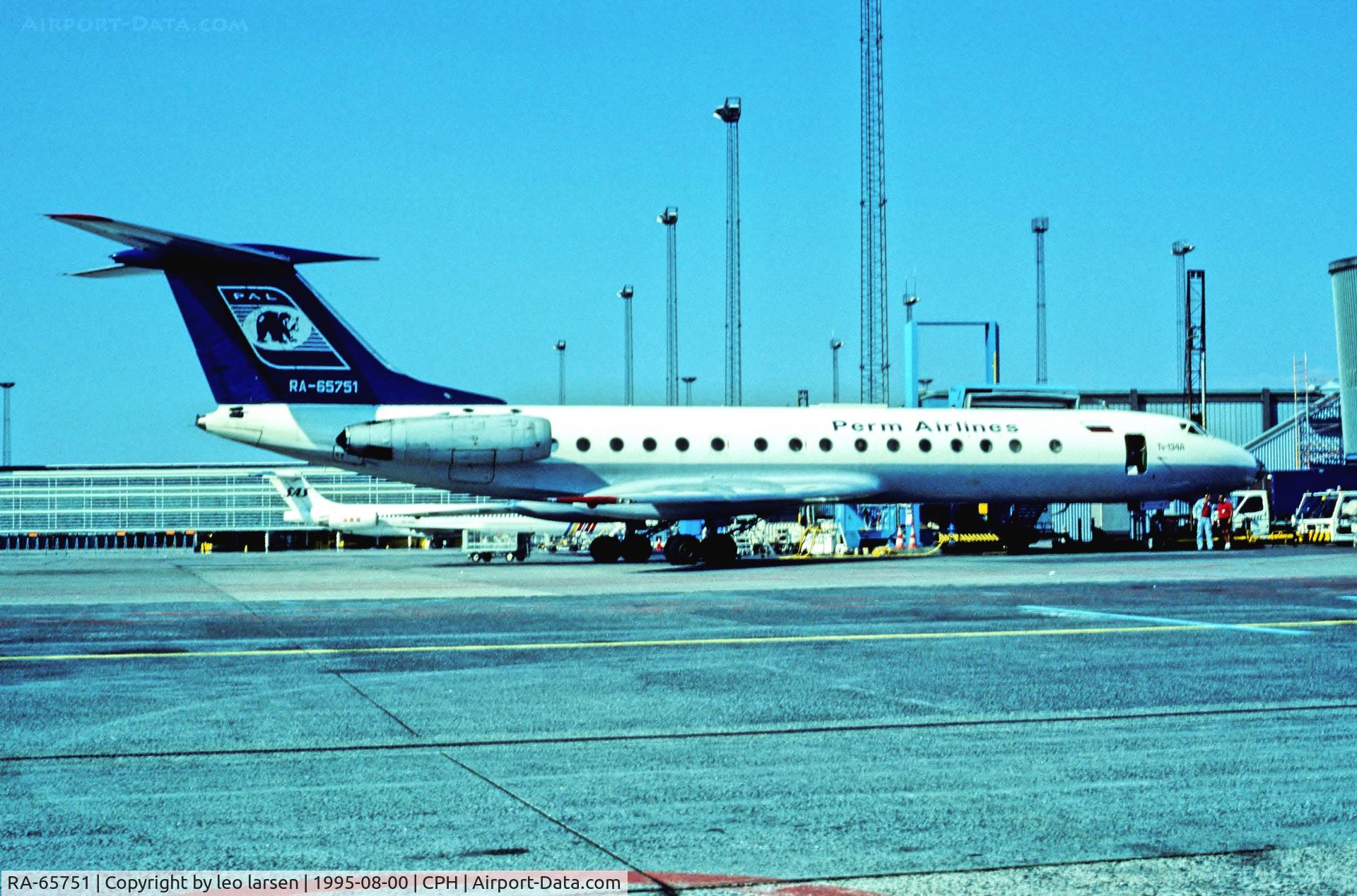 RA-65751, 1979 Tupolev Tu-134A C/N 61066, Copenhagen 8.1995