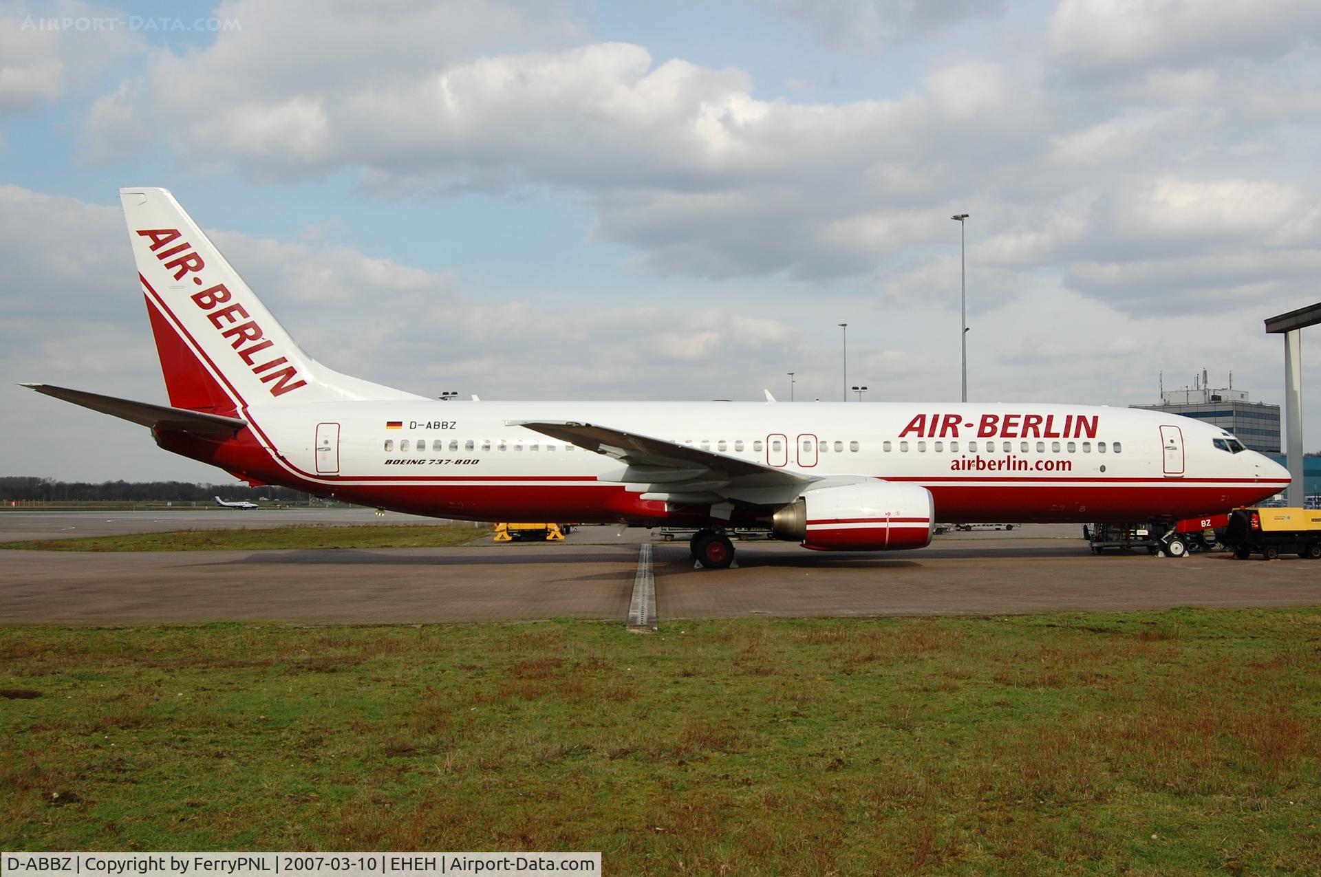 D-ABBZ, 2001 Boeing 737-85F C/N 30478, Former Sky B738 freshly painted in EIN before delivery to Air Berlin. Aircraft now operates in Argentina with AR.