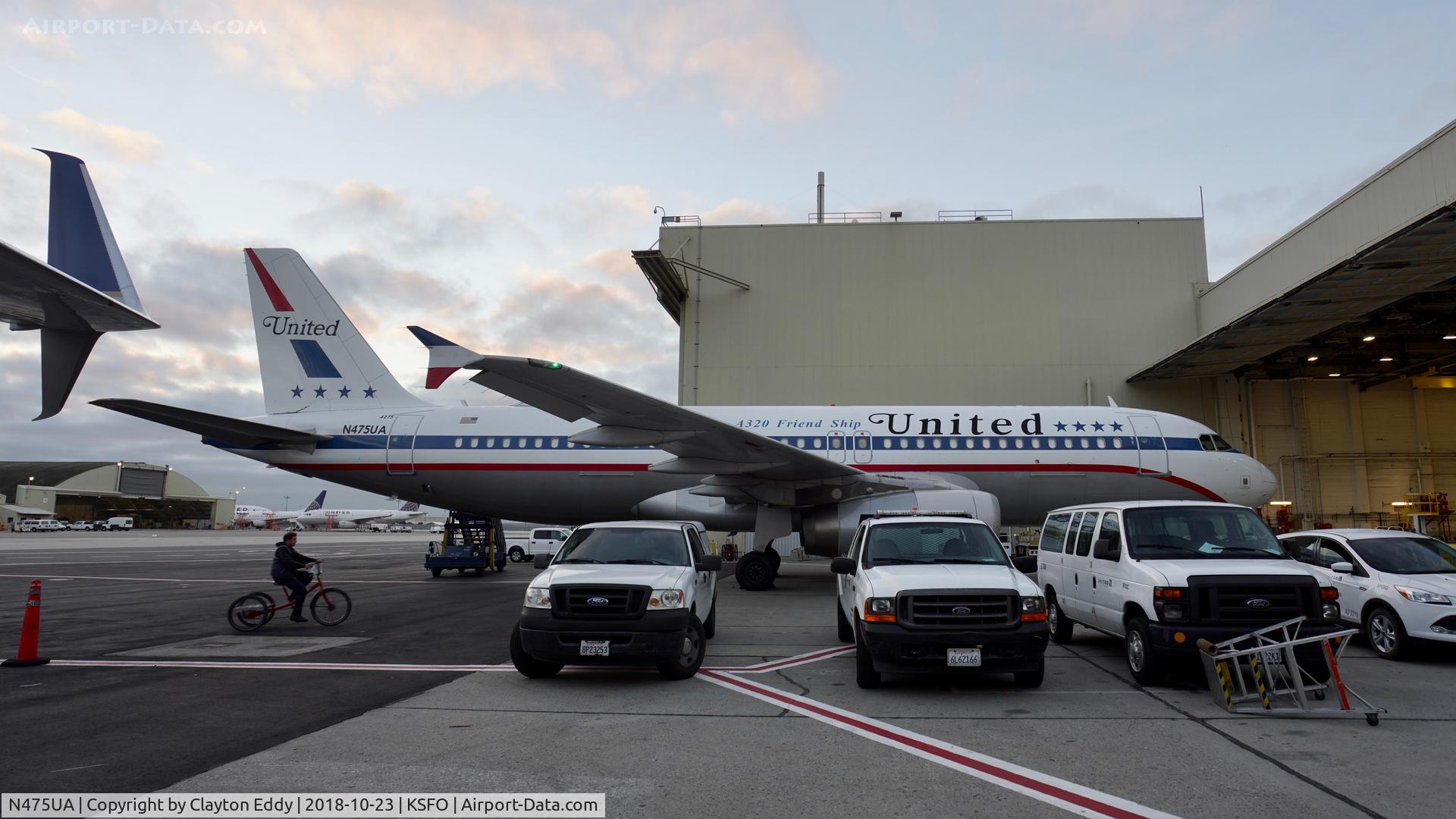 N475UA, 2001 Airbus A320-232 C/N 1495, SFO 2018.