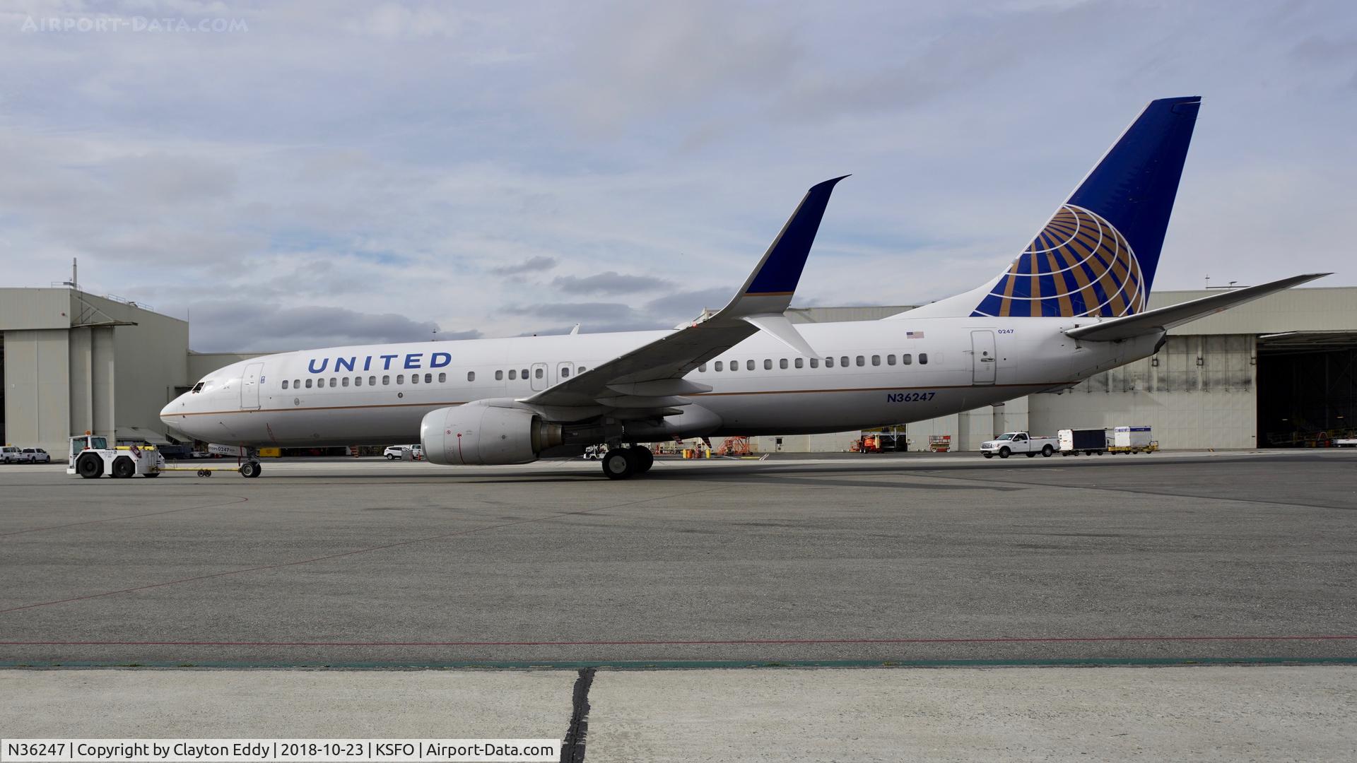 N36247, 1999 Boeing 737-824 C/N 28807, SFO 2018.