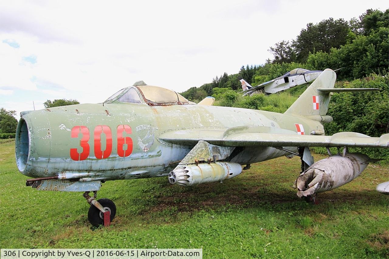 306, PZL-Mielec Lim-6bis C/N 1F-0306, PZL-Mielec Lim-6bis, Savigny-Les Beaune Museum