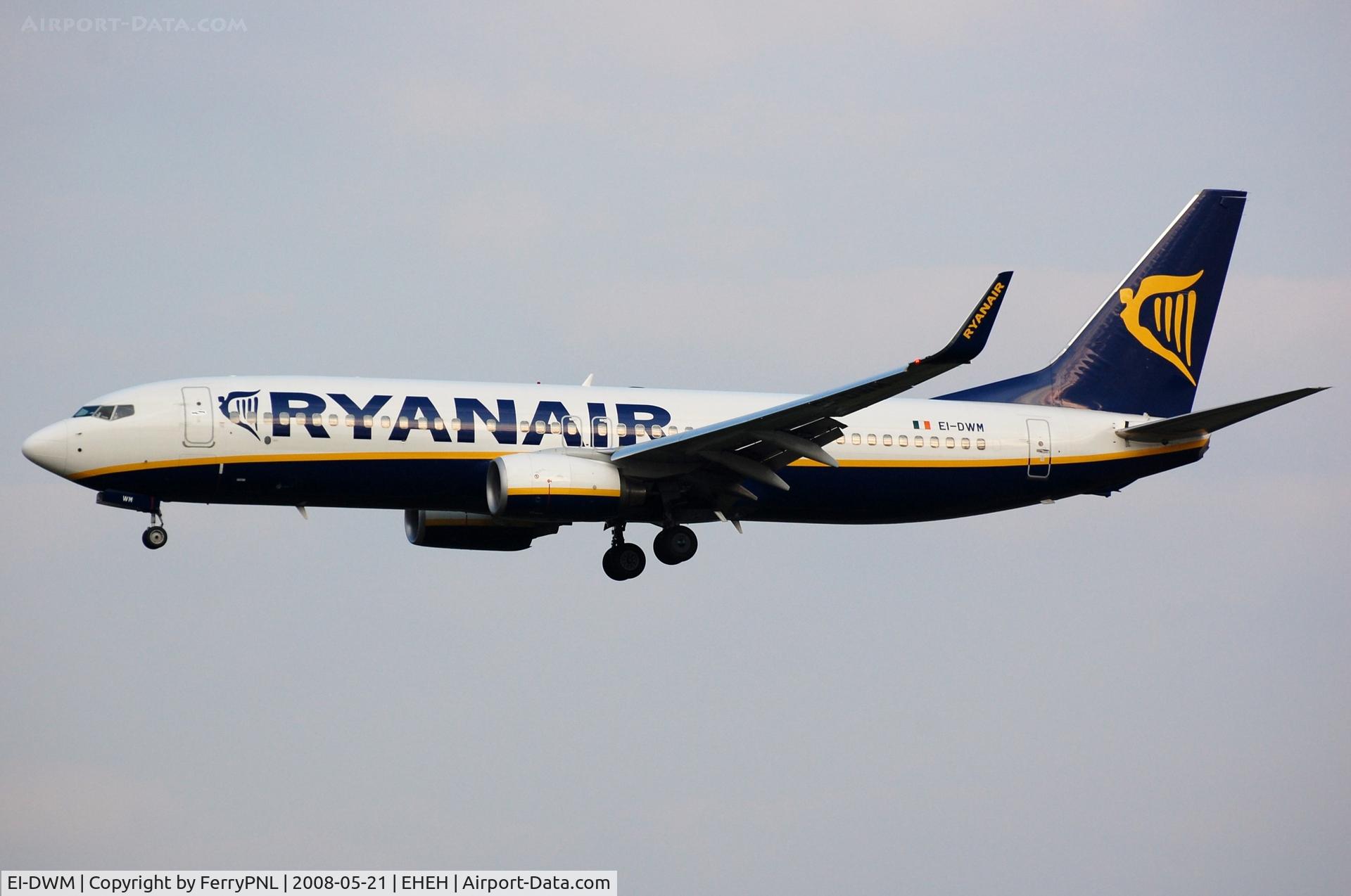EI-DWM, 2007 Boeing 737-8AS C/N 36080, Ryanair B738 crossing the canal before landing.