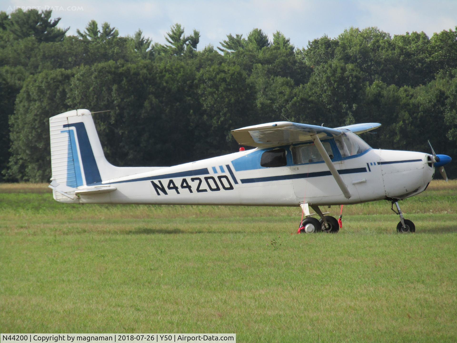 N44200, 1956 Cessna 172 C/N 28127, cool 60+ yr old spindle