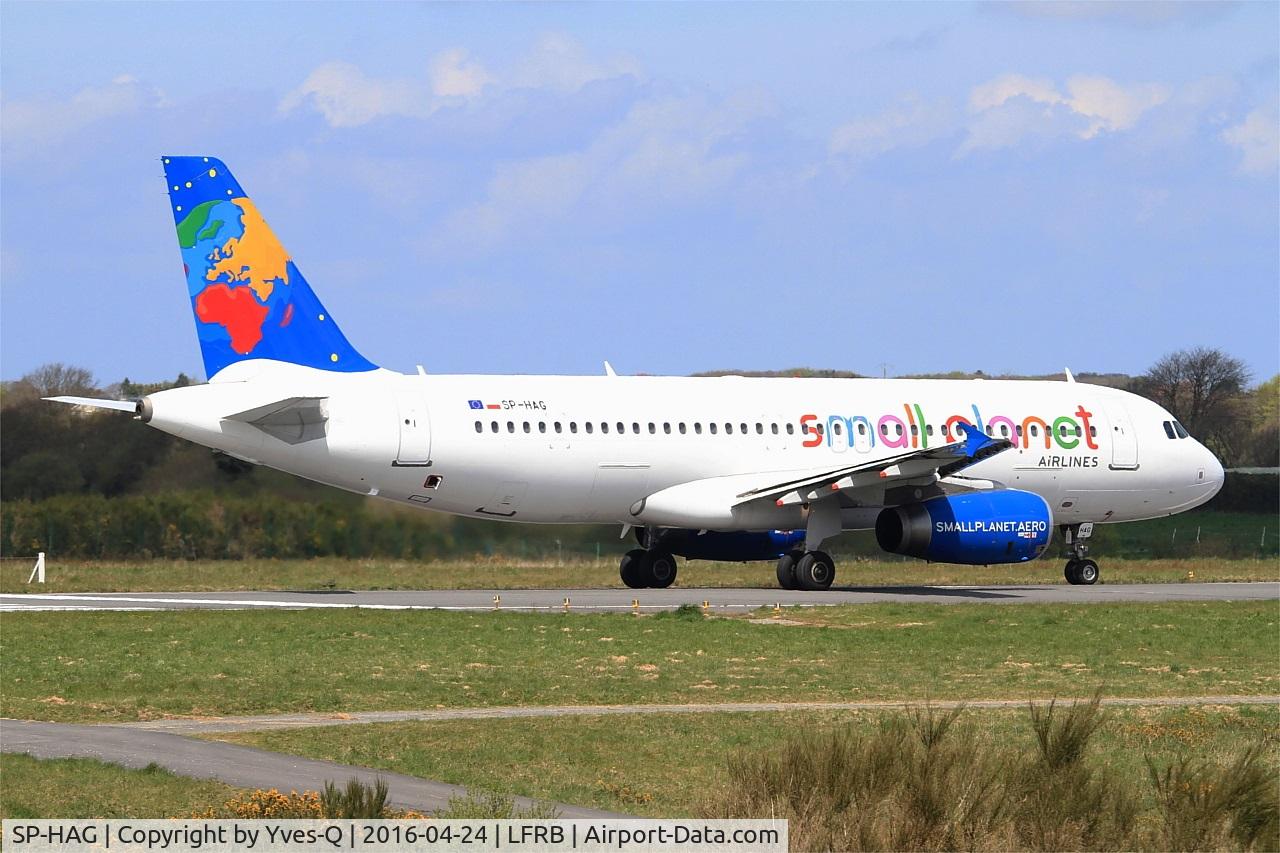 SP-HAG, 2002 Airbus A320-232 C/N 1723, Airbus A320-232, Taxiing rwy 25L, Brest-Bretagne airport (LFRB-BES)