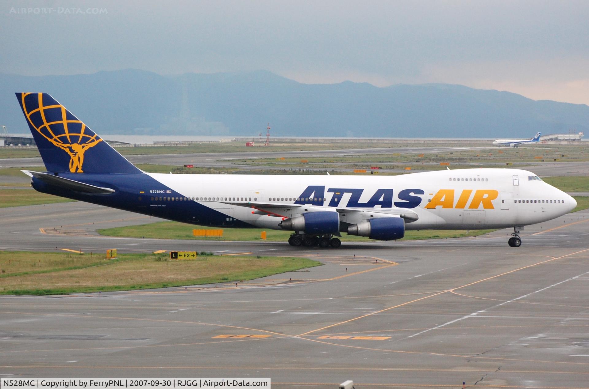 N528MC, 1984 Boeing 747-2D7B C/N 22472, Atlas Air B742F arriving in NGO