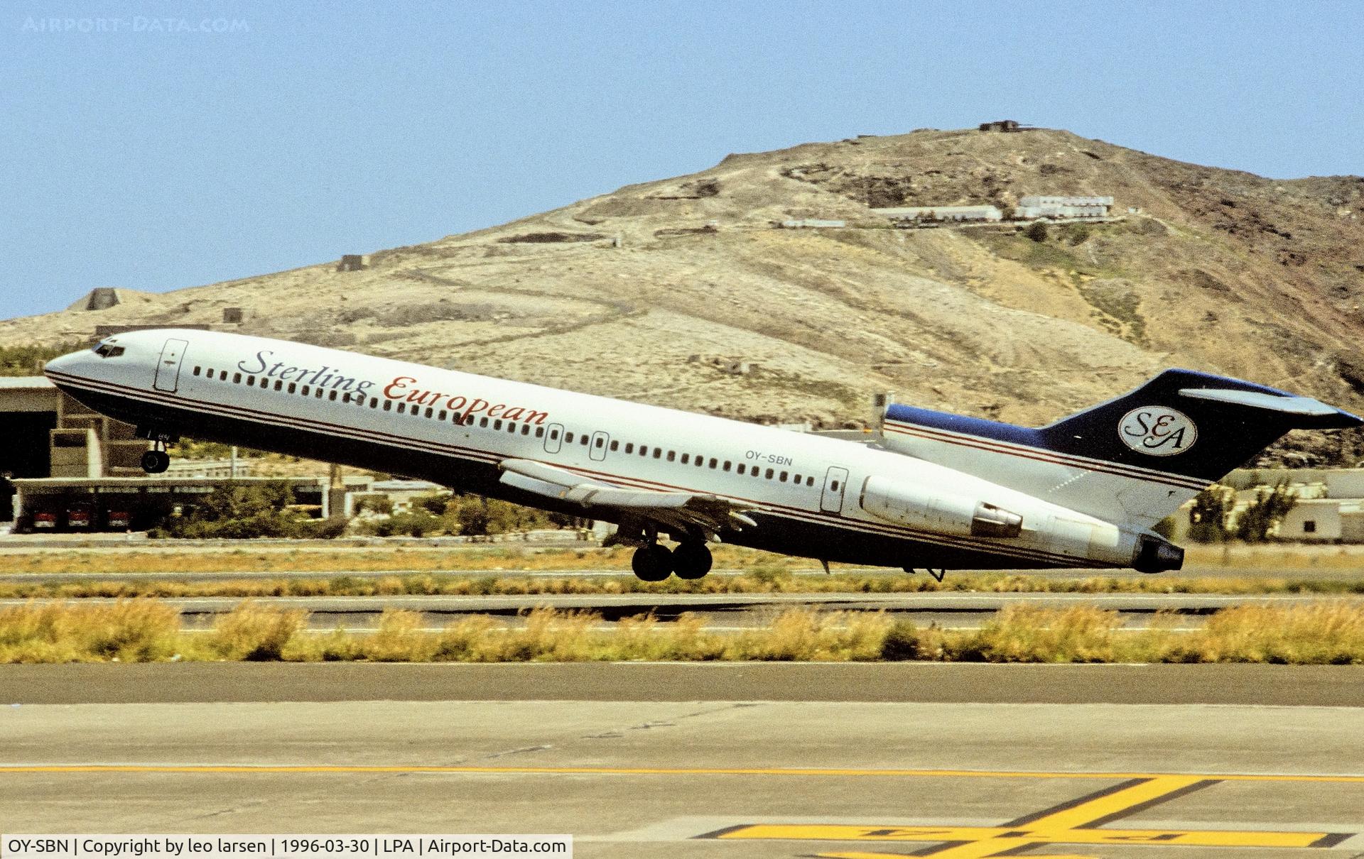 OY-SBN, 1981 Boeing 727-2B7 C/N 22163, Las Palmas 30.3.1996 in SEA c/s.