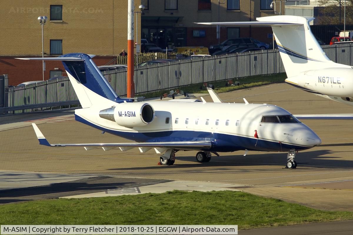 M-ASIM, 2004 Bombardier Challenger 604 (CL-600-2B16) C/N 5598, At London Luton