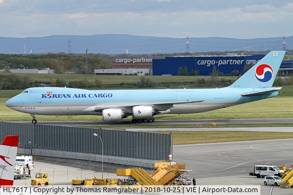 HL7617, 2013 Boeing 747-8B5F C/N 37654, Korean Air Cargo Boeing 747-8