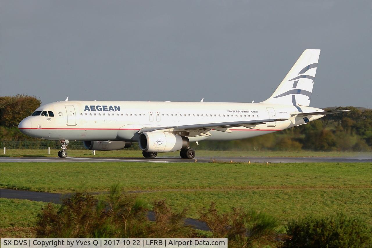 SX-DVS, 2008 Airbus A320-232 C/N 3709, Airbus A320-232, Take off run rwy 25L, Brest-Bretagne airport (LFRB-BES)