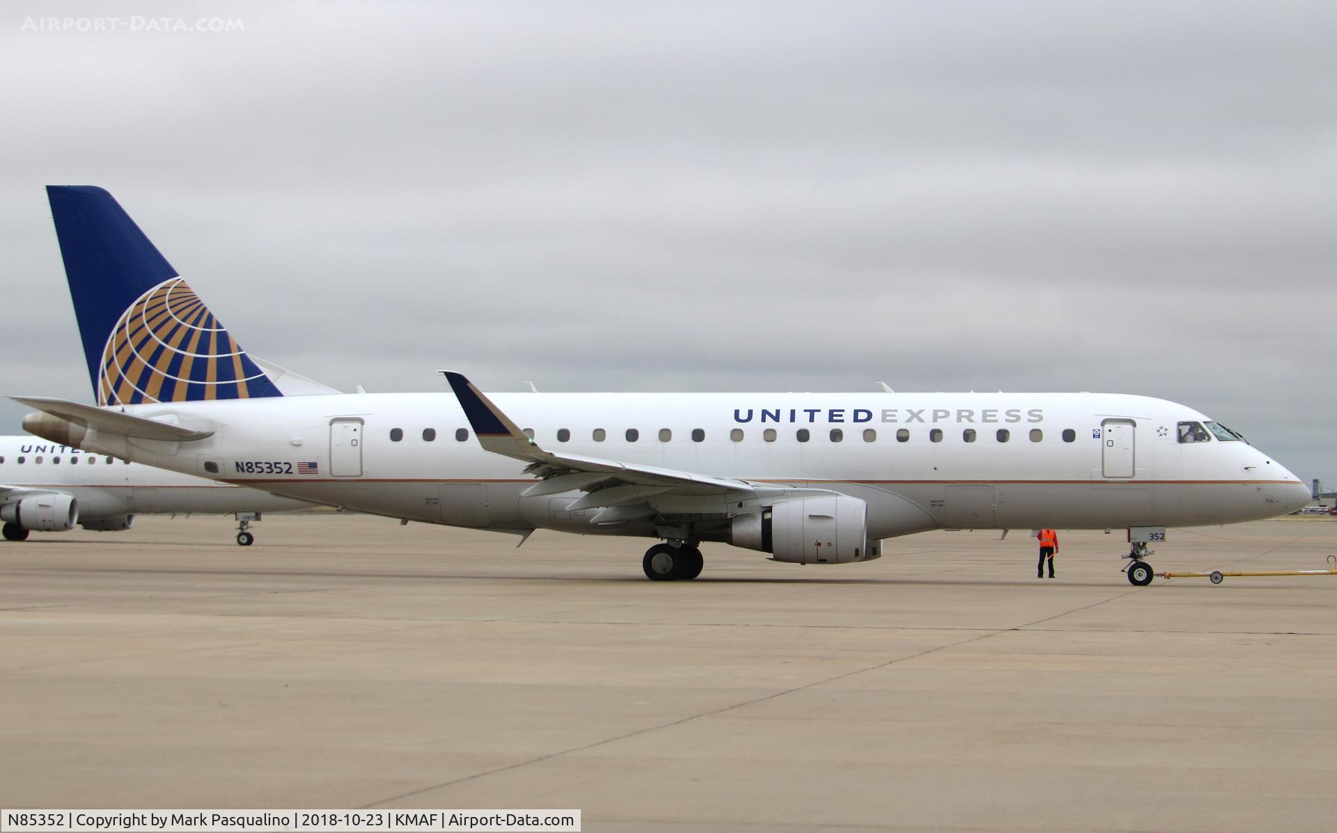 N85352, 2017 Embraer 175LR (ERJ-170-200LR) C/N 17000673, ERJ-170-200 LR