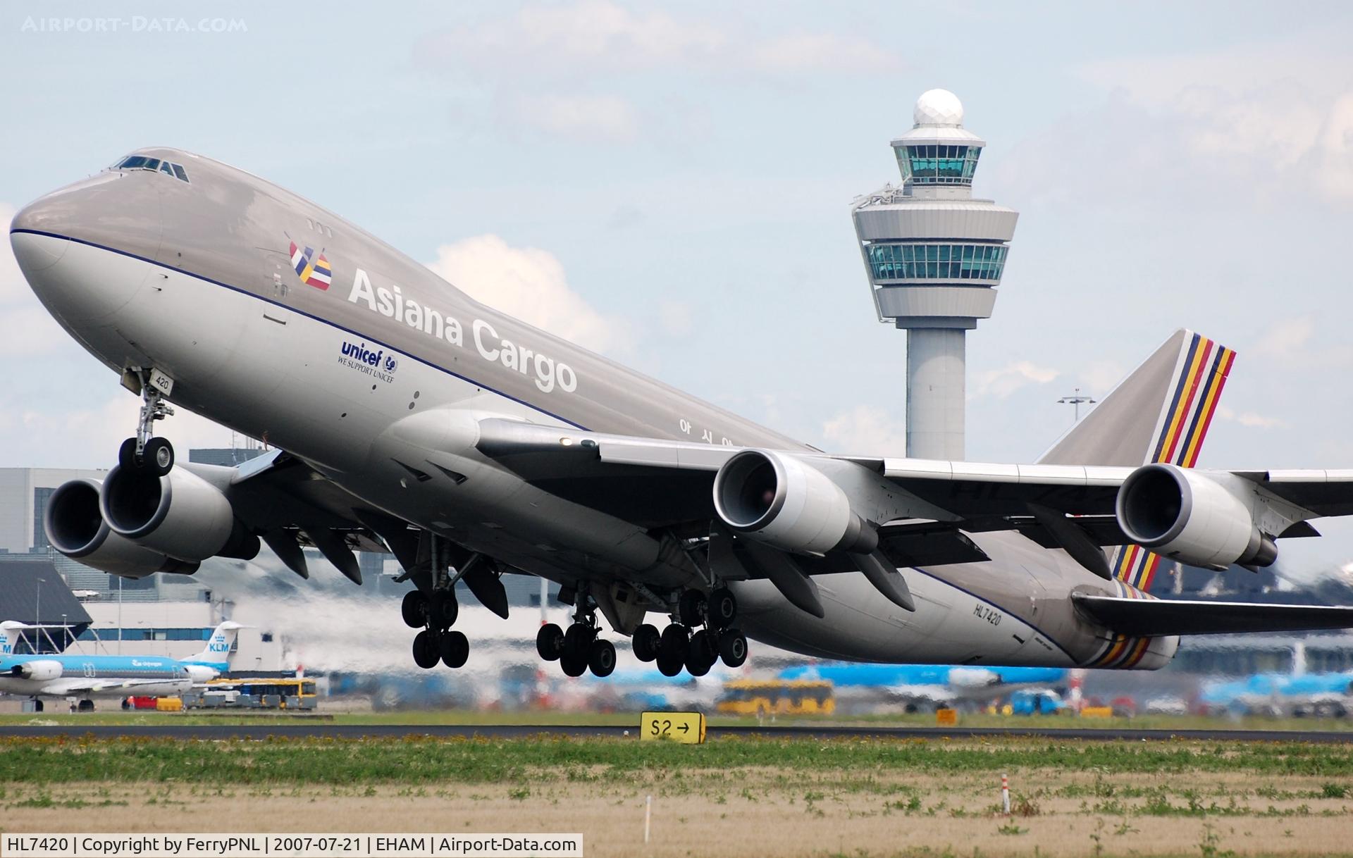 HL7420, 1995 Boeing 747-48EF (SCD) C/N 25783, Departure of Asiana B744F