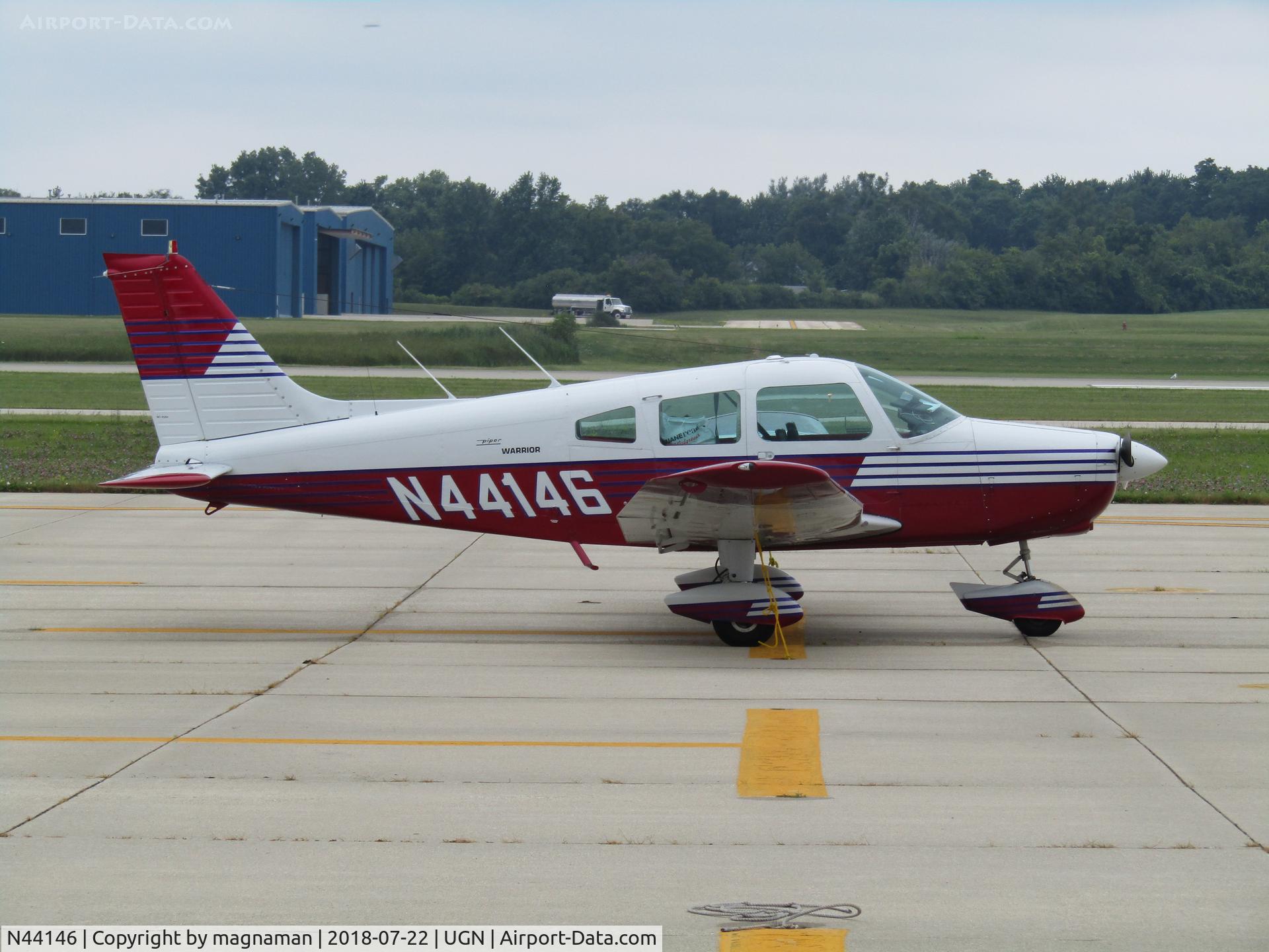 N44146, 1974 Piper PA-28-151 C/N 28-7415591, out in chilly wind