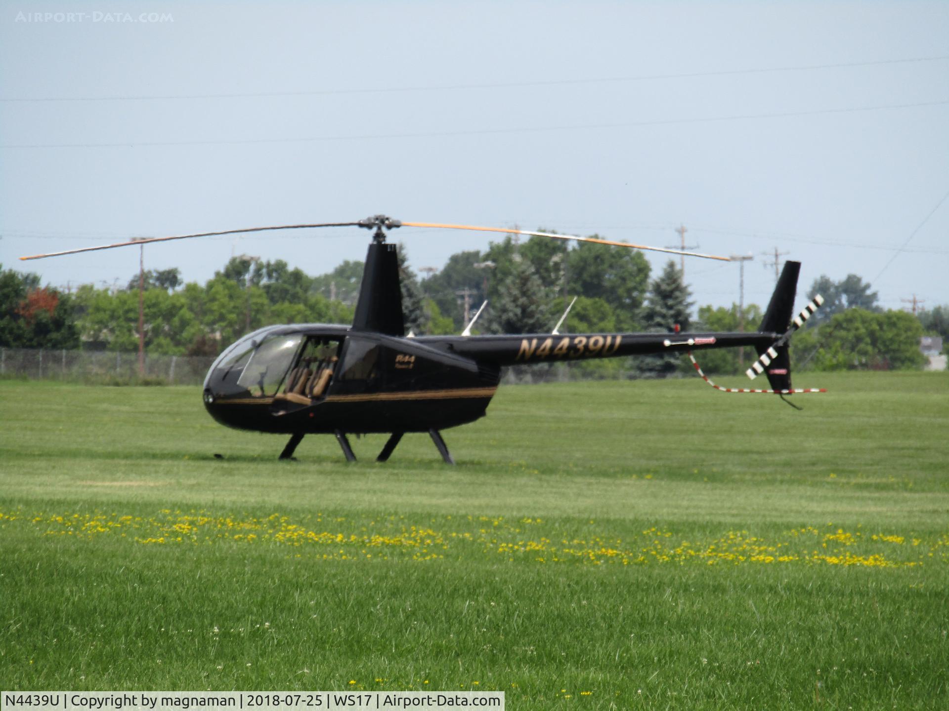 N4439U, Robinson R44 II C/N 12890, at pioneer for EAA 18
