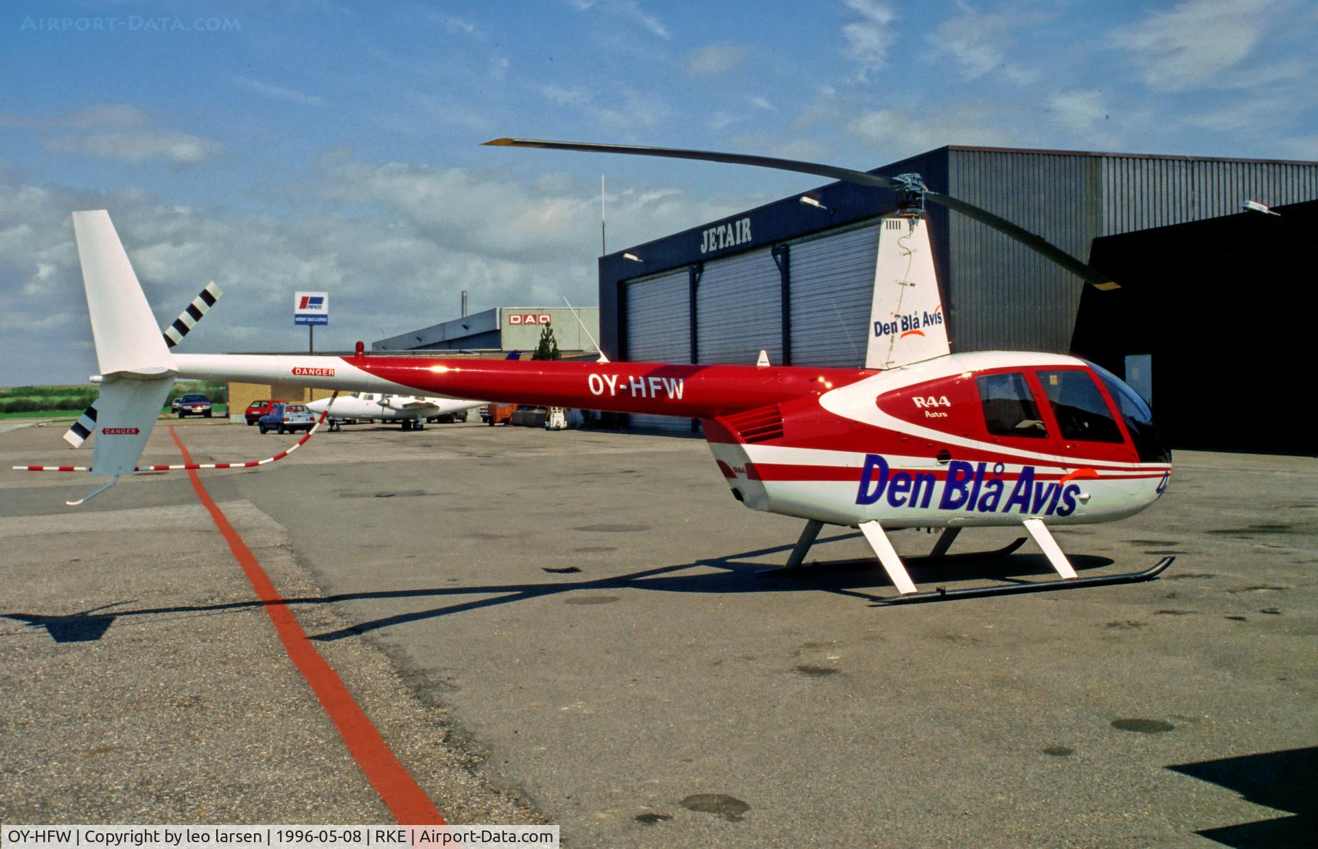 OY-HFW, 1995 Robinson R-44 Astro C/N 0195, Roskilde 8.5.1996