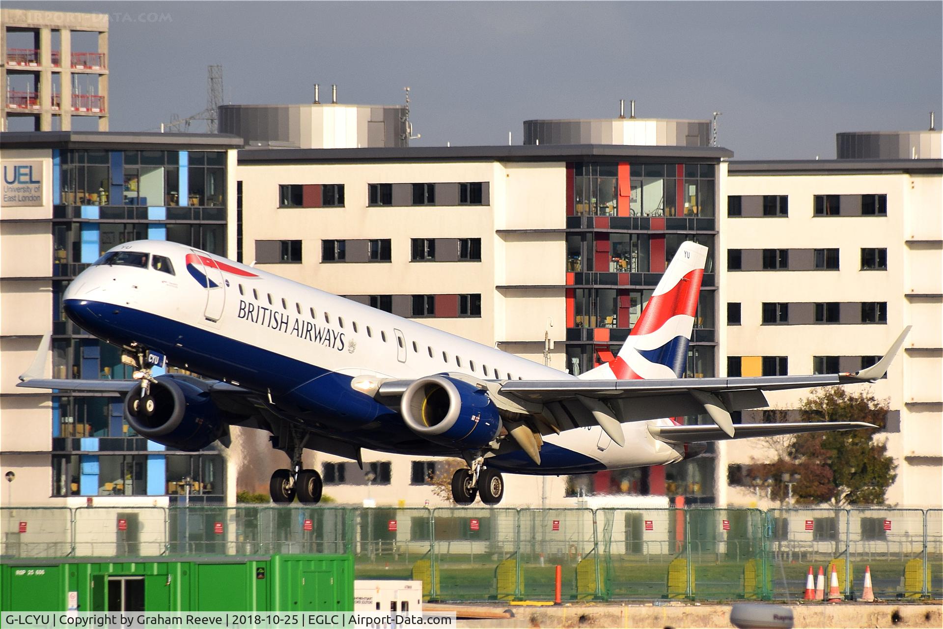 G-LCYU, 2014 Embraer 190SR (ERJ-190-100SR) C/N 19000674, Landing at London City Airport.
