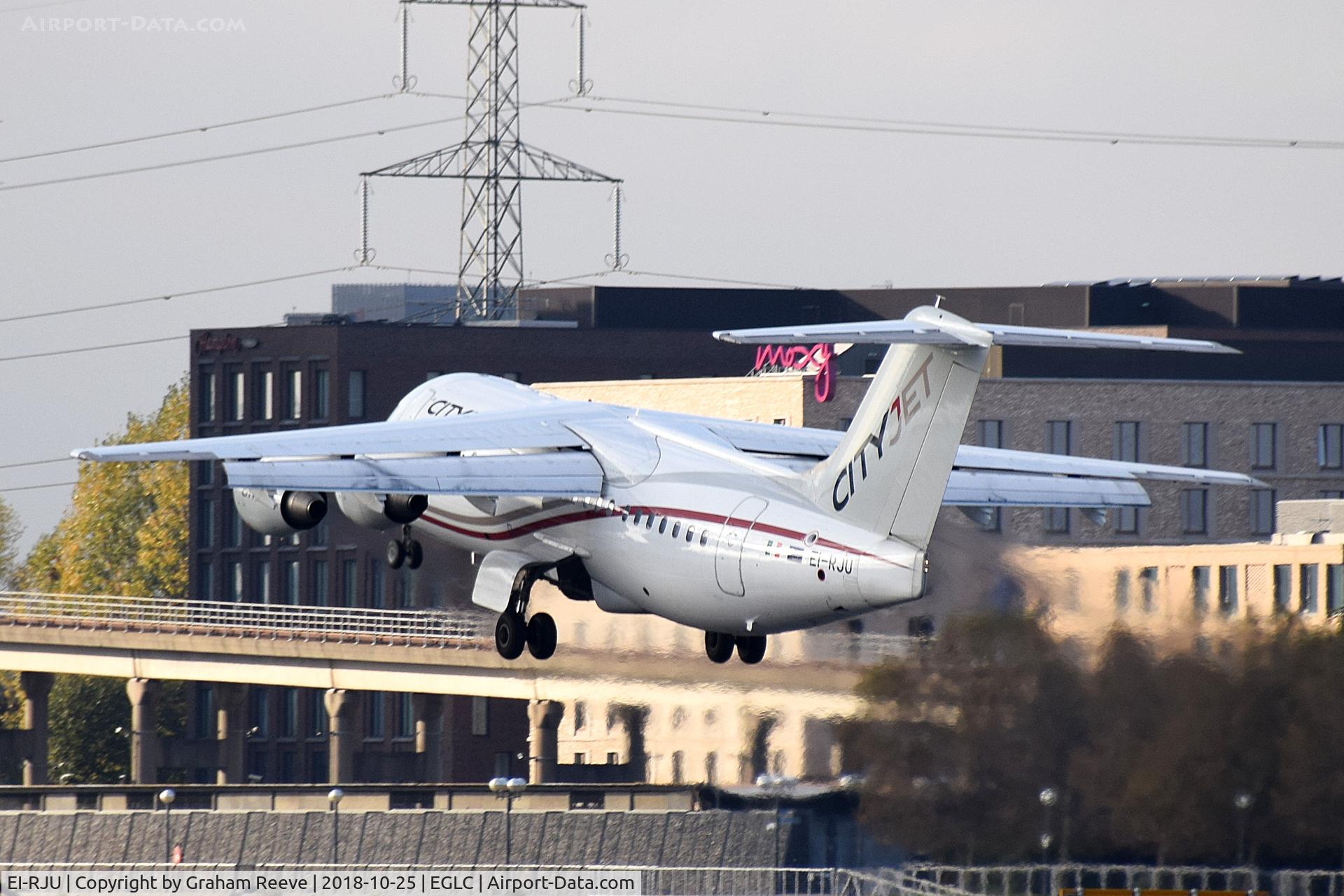EI-RJU, 2000 British Aerospace Avro 146-RJ85A C/N E2367, Departing from London City Airport.