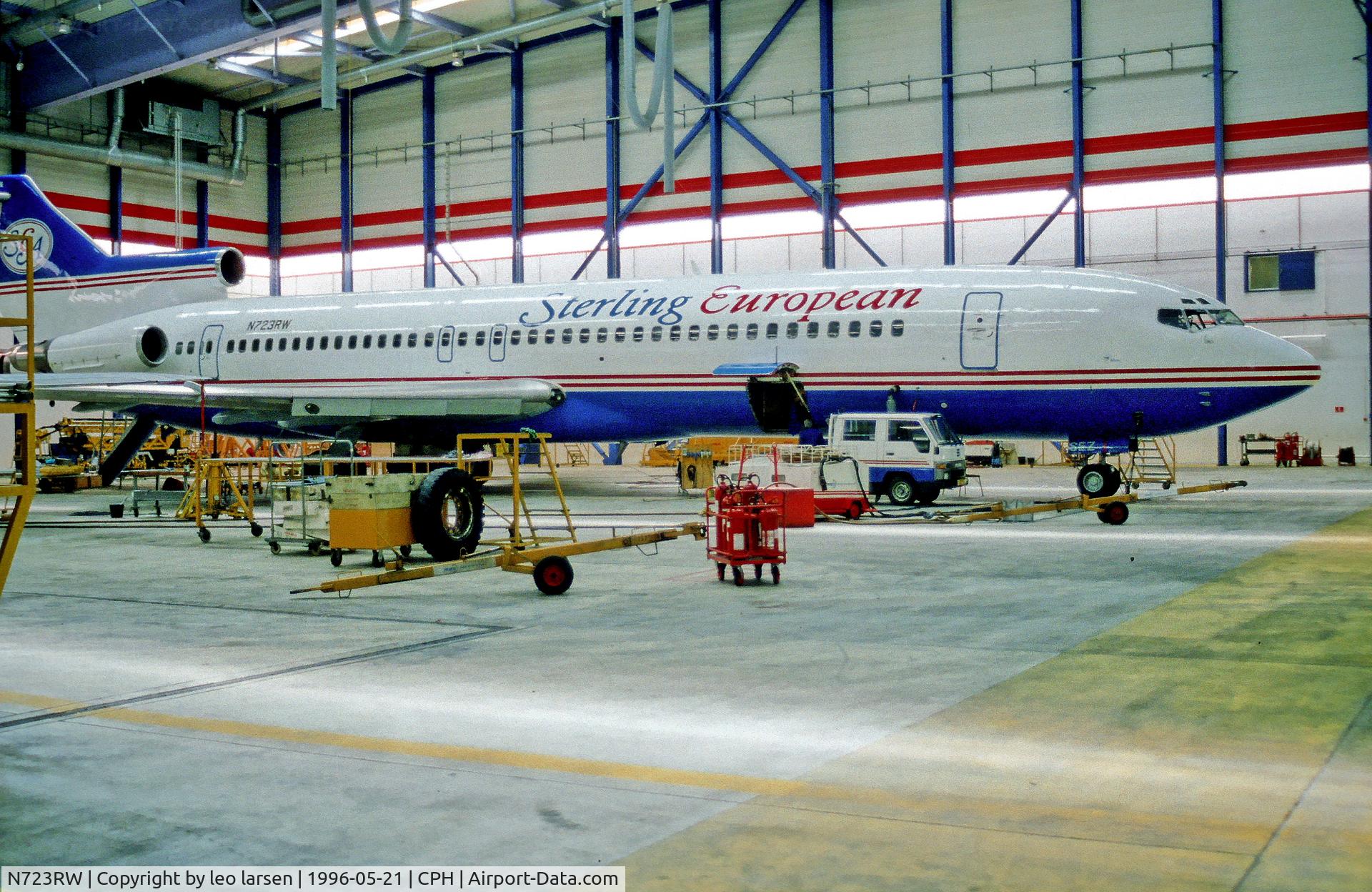 N723RW, 1982 Boeing 727-2M7 C/N 21202, Copenhagen 21.5.1996 in HG 243