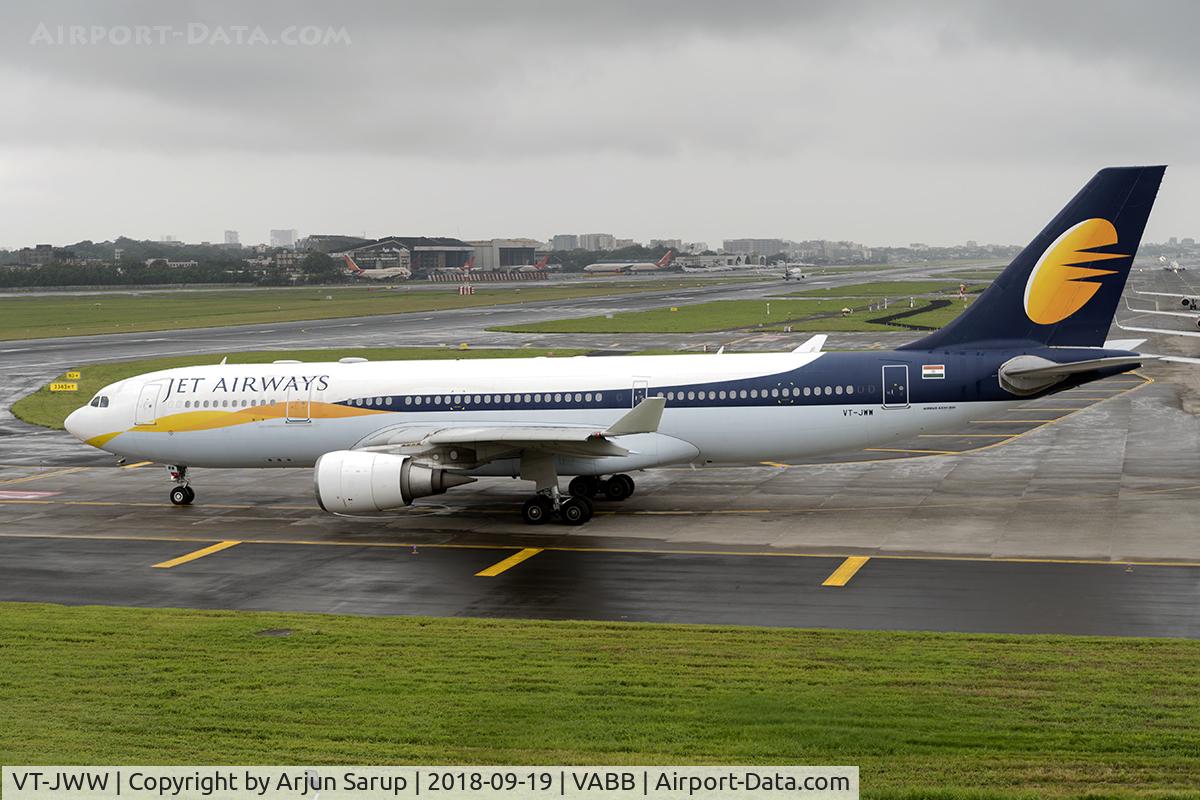 VT-JWW, 2007 Airbus A330-203 C/N 888, Oldest active A330 in the Jet Airways fleet taxiing out for departure to Delhi as 9W346 on an overcast morning.