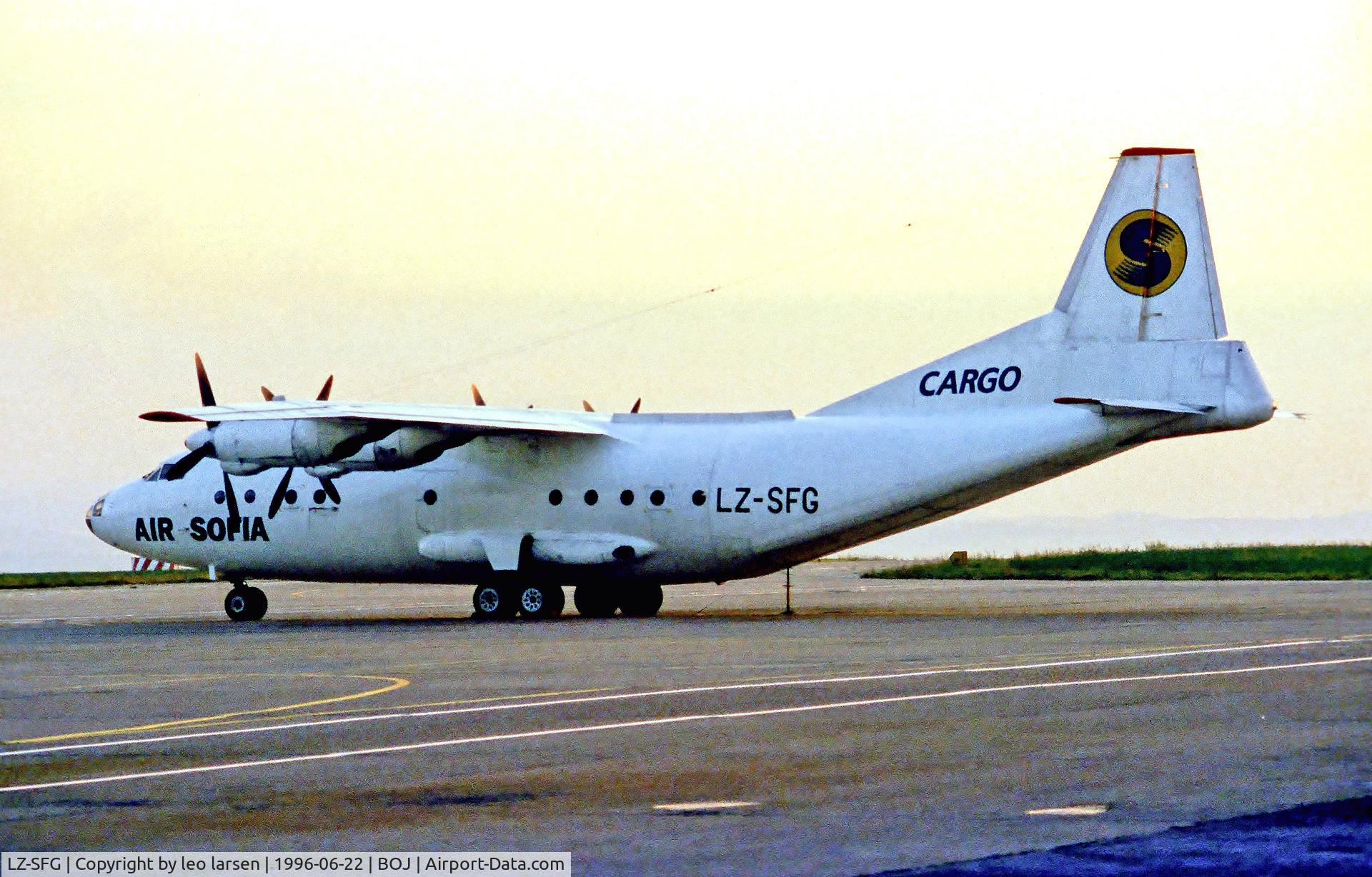 LZ-SFG, 1963 Antonov An-12 C/N 3341605, Burgas 22.6.1996