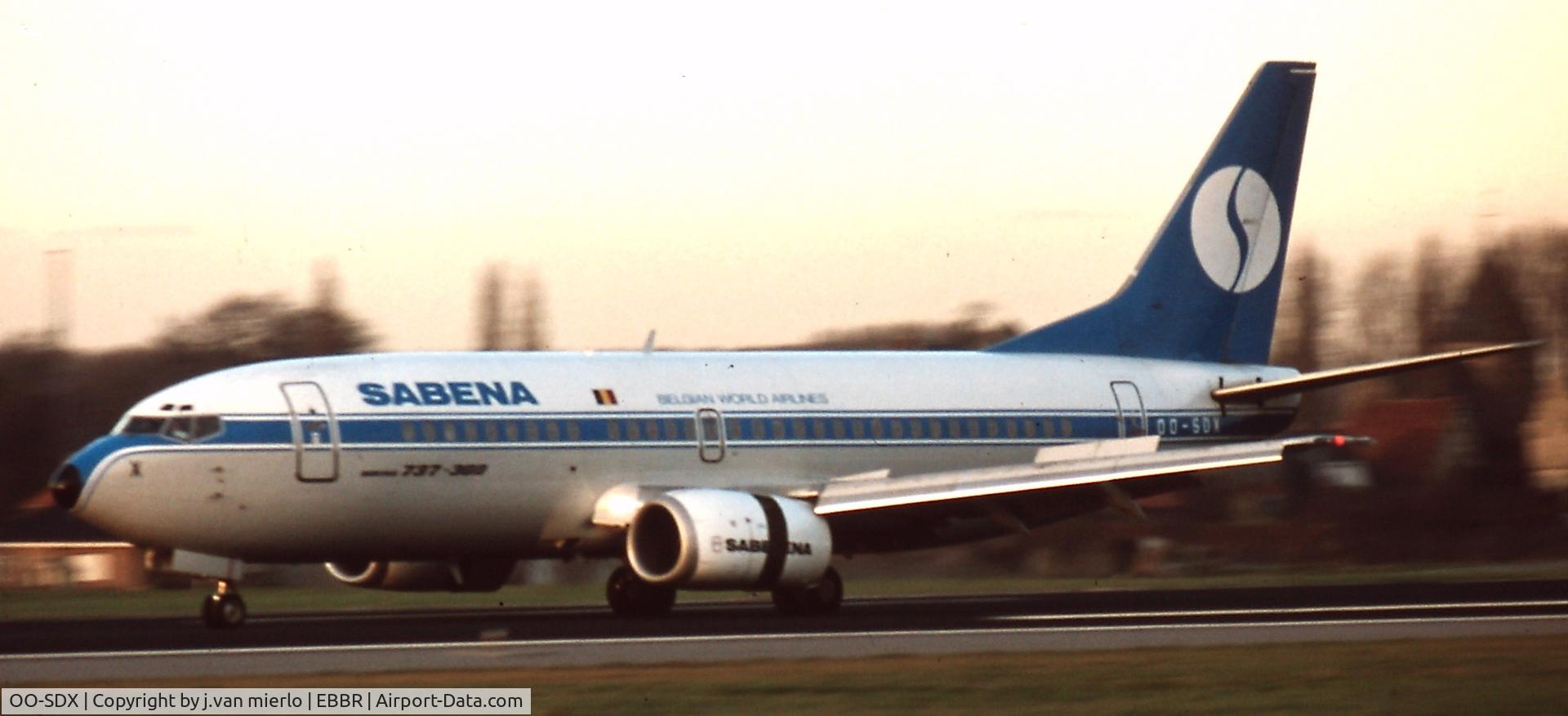 OO-SDX, 1987 Boeing 737-329 C/N 23773, Landing Brussels 25L by sunset