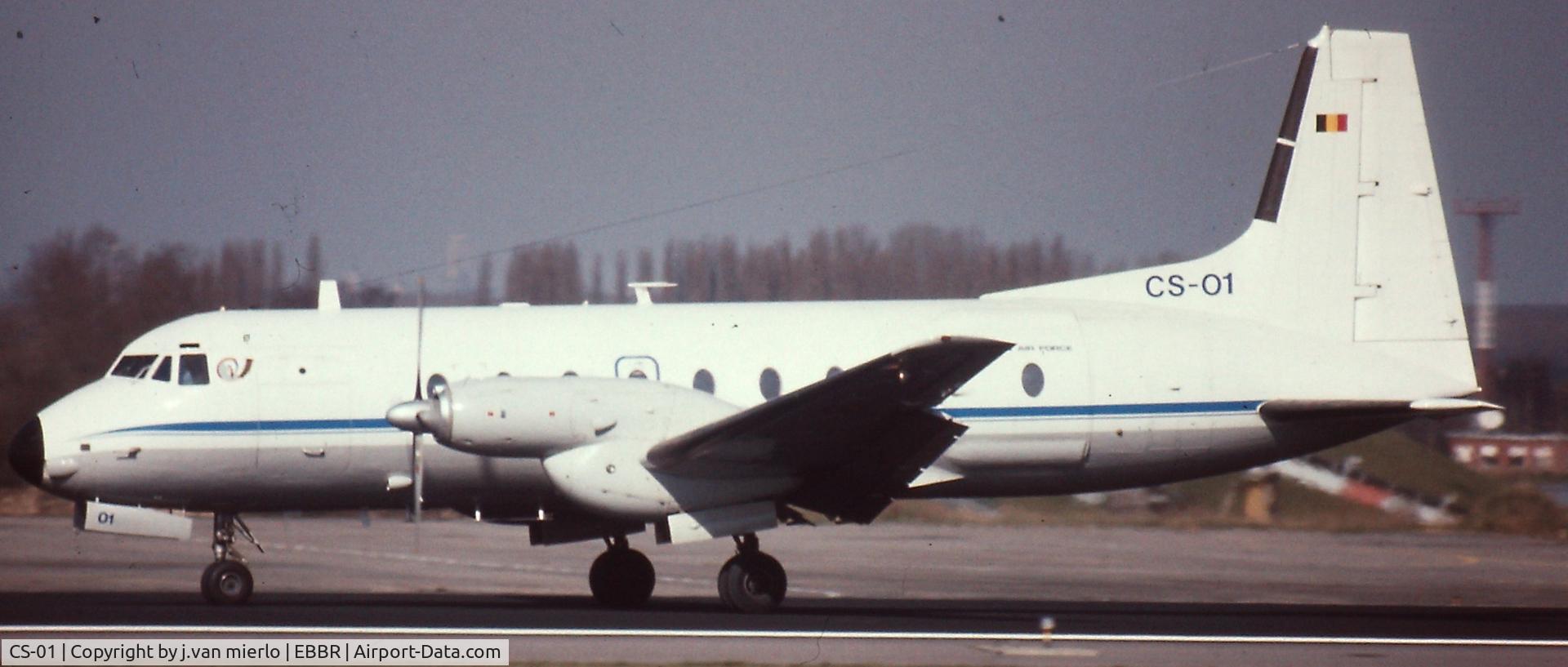 CS-01, 1976 Hawker Siddeley HS.748 Series 2A C/N 1741, Landing Brussels 25L