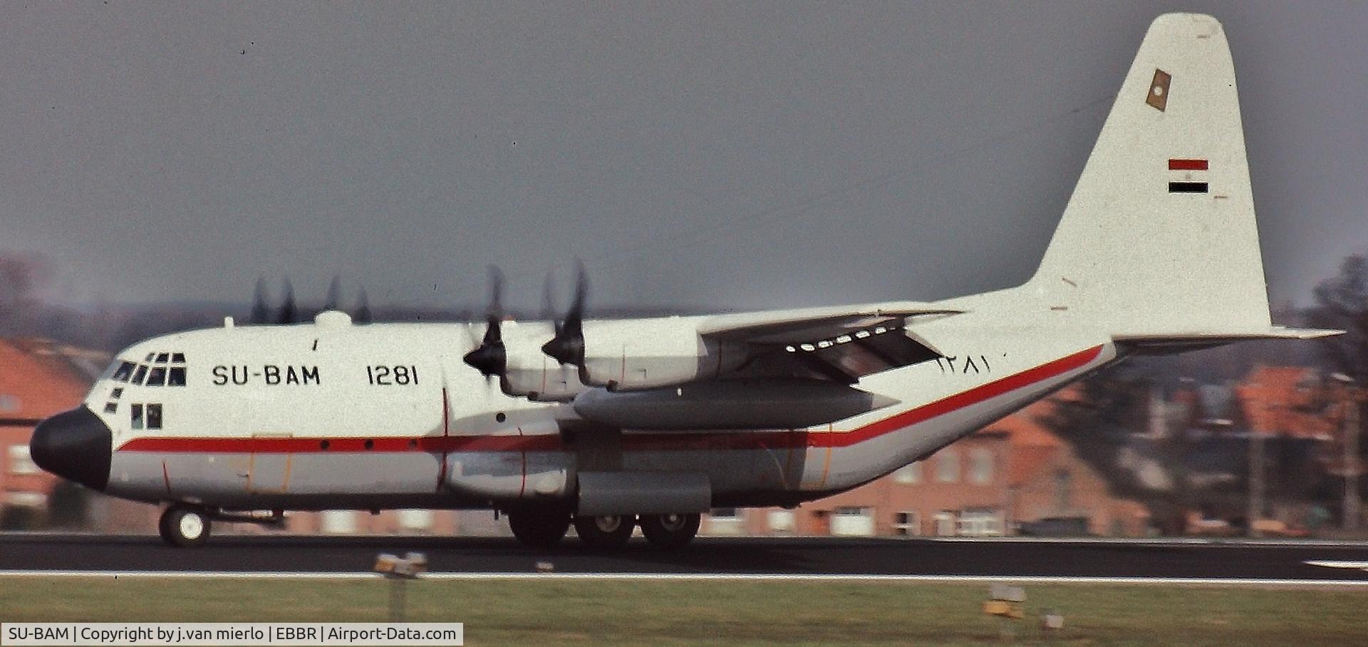 SU-BAM, 1979 Lockheed VC-130H Hercules C/N 382-1803, Landing Brussels 25L, belgium