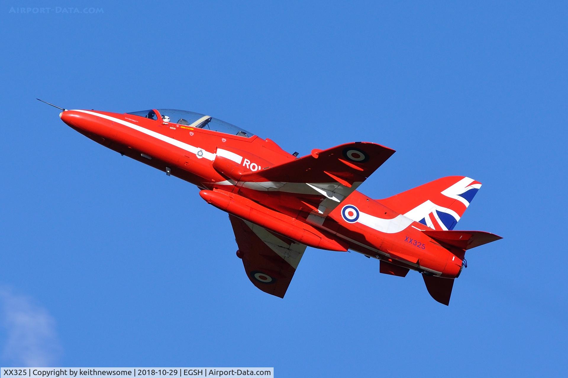 XX325, 1980 Hawker Siddeley Hawk T.1 C/N 169/312150, One low pass then off to Scampton.