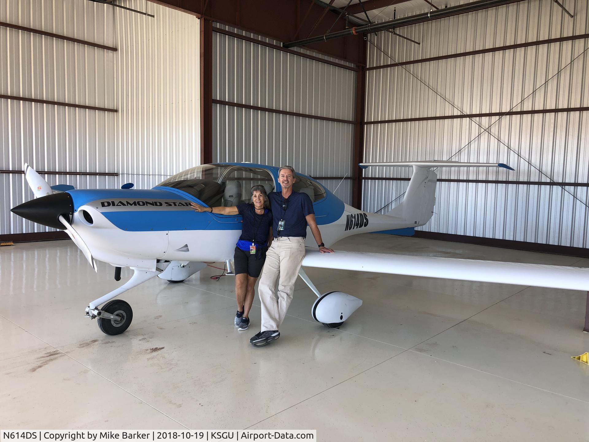 N614DS, 2005 Diamond DA-40 Diamond Star C/N 40.601, New owners Oct 2018