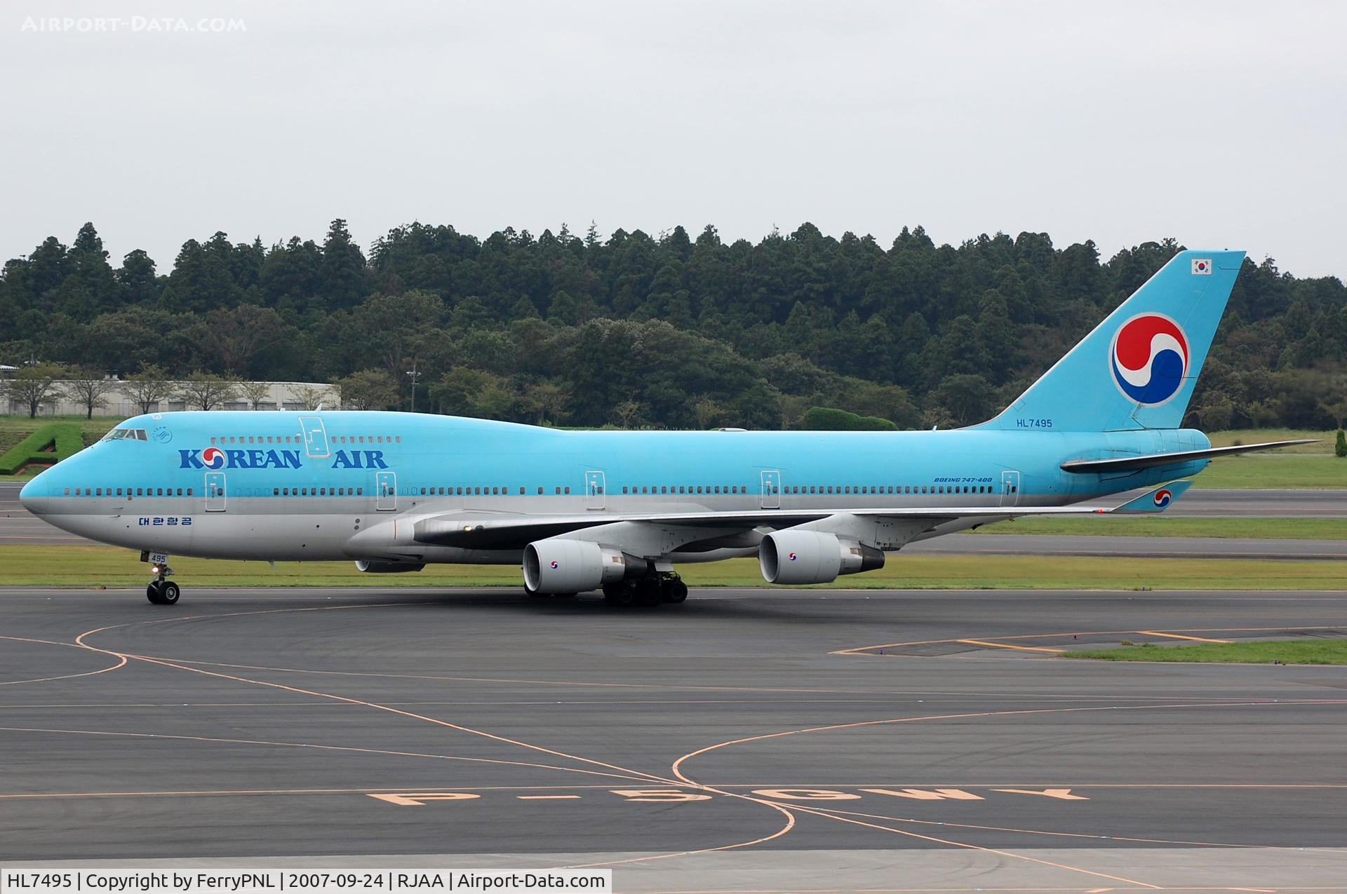 HL7495, Boeing 747-4B5 C/N 28096, Korean B744 in NRT