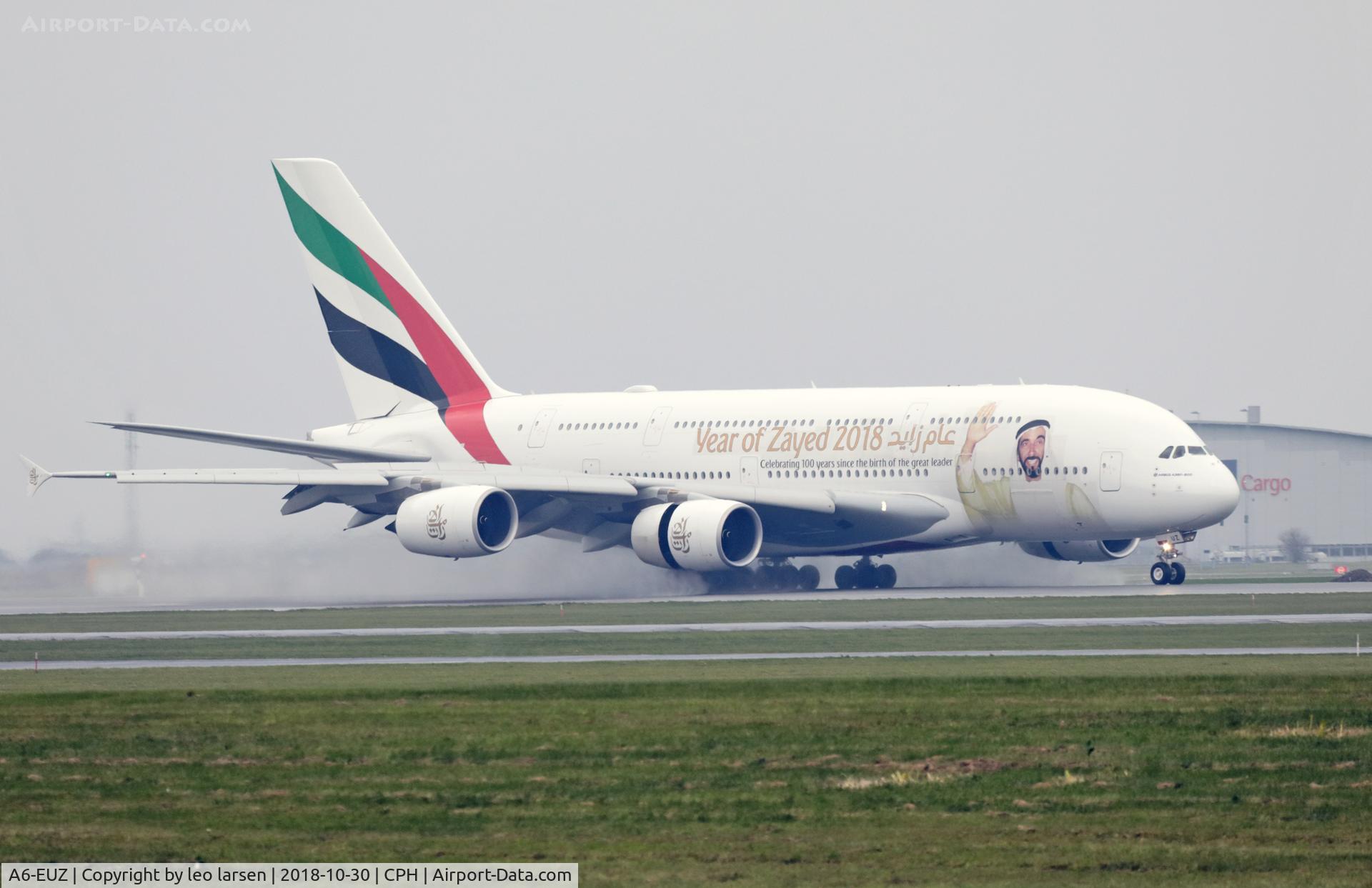 A6-EUZ, 2017 Airbus A380-842 C/N 244, Copenhagen 30.10.2018 reversing.
