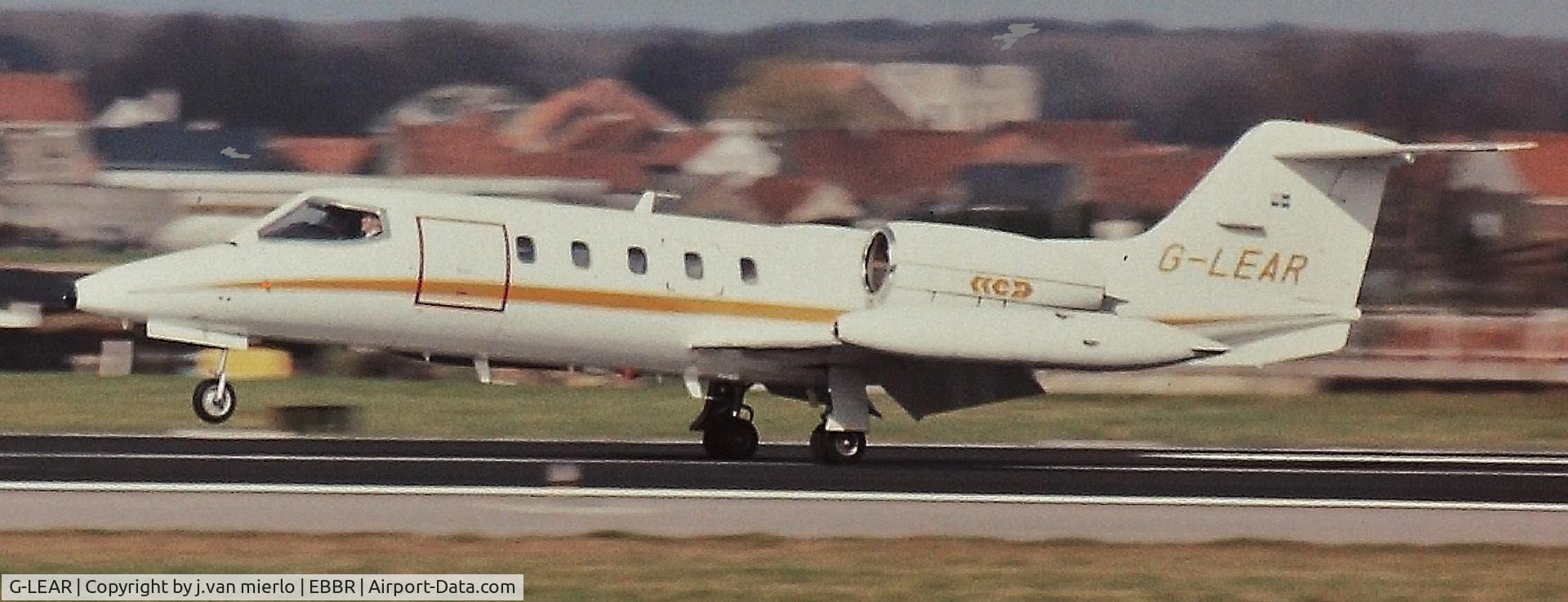 G-LEAR, 1979 Gates Learjet 35A C/N 35A-265, Landing Brussels 25L