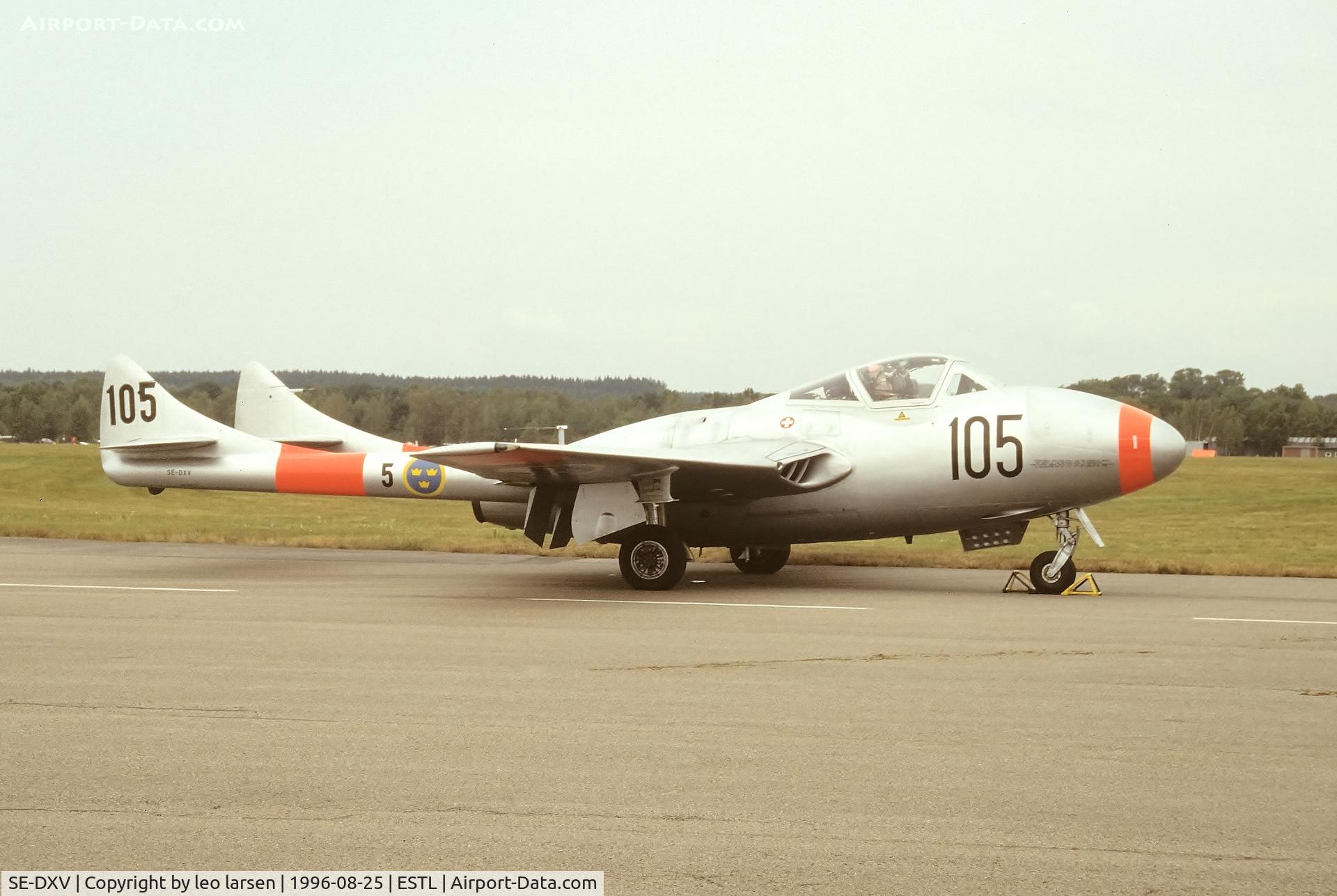 SE-DXV, 1958 De Havilland (F+W Emmen) Vampire T55 (DH-115) C/N 981, Ljunbyhed F.5 25.8.1996