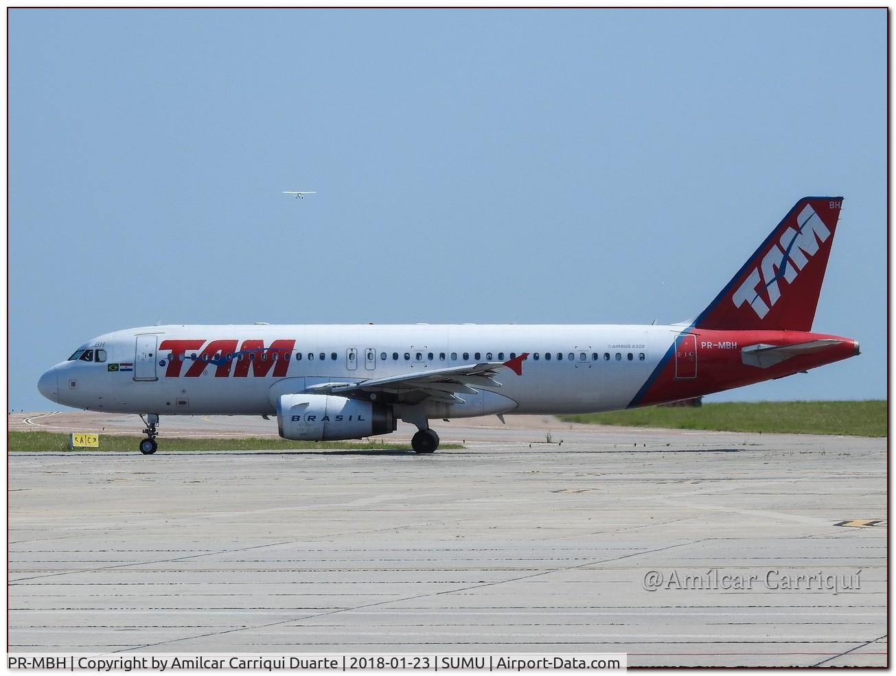 PR-MBH, 2006 Airbus A320-232 C/N 2904, Taxi in SUMU